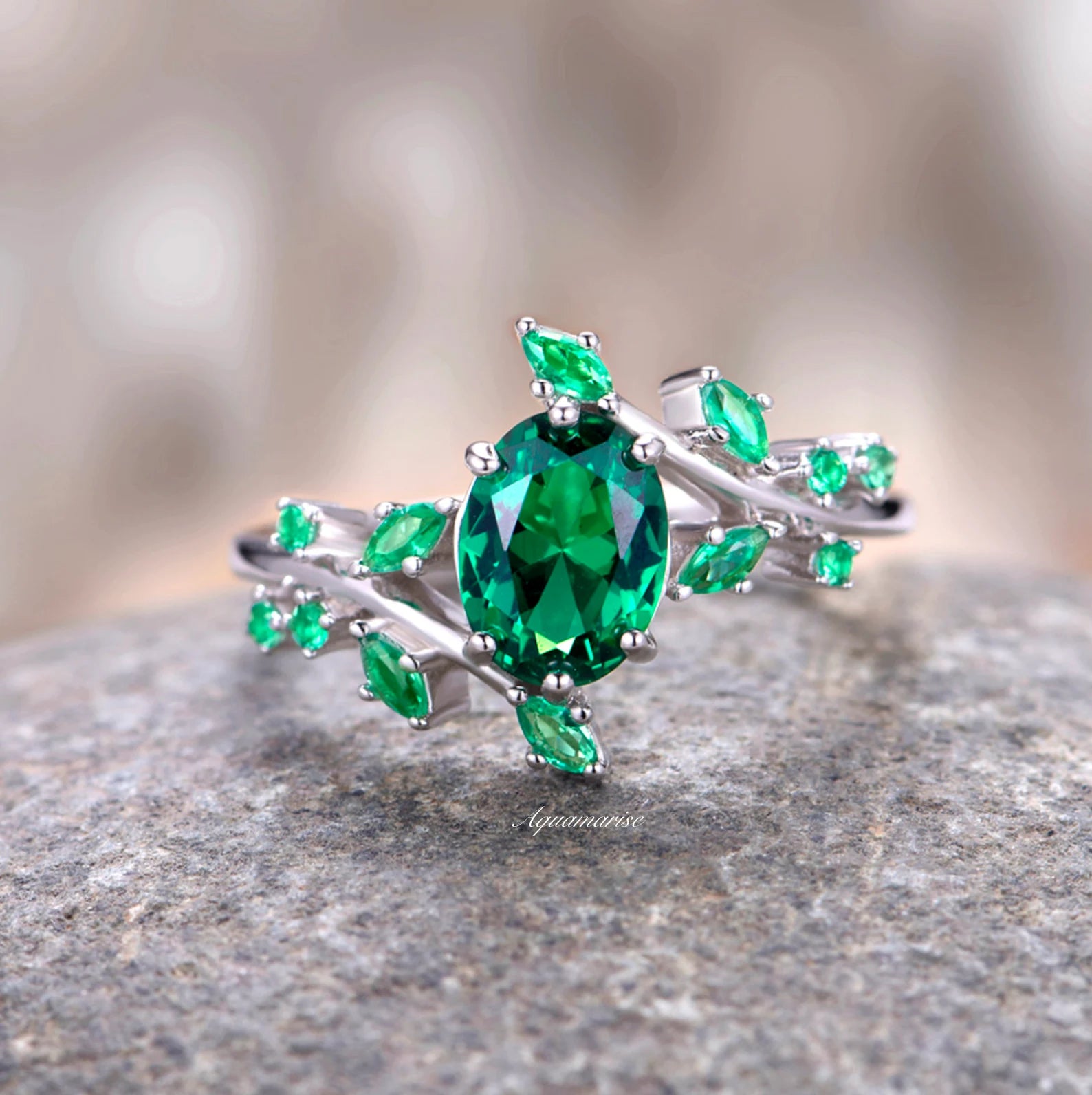 Emerald Leaf Couples Ring - Elegant Matching Wedding Bands for Him & Her - Perfect for Anniversaries, Engagements and Romantic Gifts