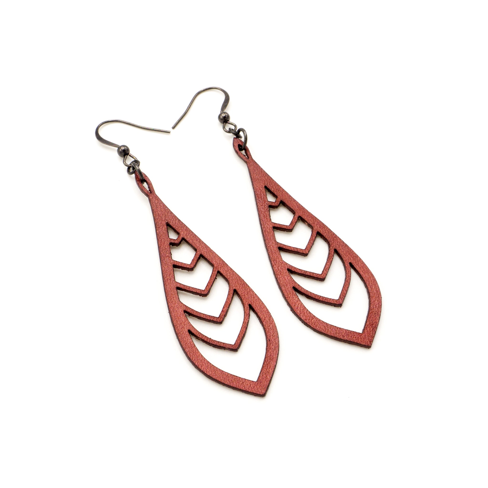 Saturā Leather Earrings 03 - Handmade Red Pearl Dangle Earrings for Women | Boho Chic Jewelry for Parties, Weddings & Everyday Wear