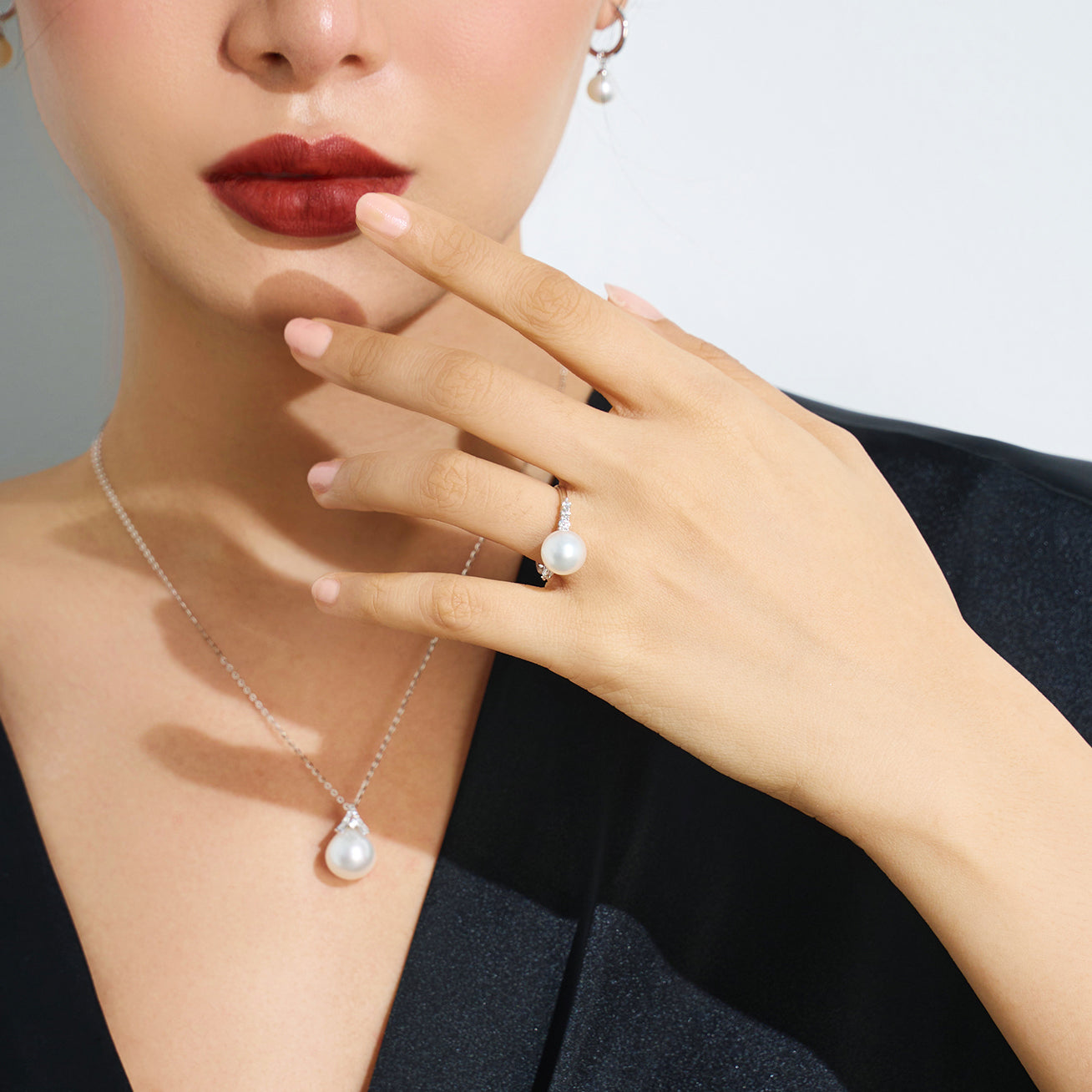 18K Solid Gold Edison Pearl Necklace KN00163 - Elegant Pearl Jewelry for Women, Perfect for Weddings, Anniversaries & Special Occasions