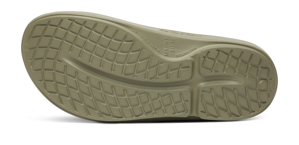 Women's OOahh Slide Sandals - Comfortable & Stylish Foliage Print Summer Sandals for Beach, Pool, and Casual Outings