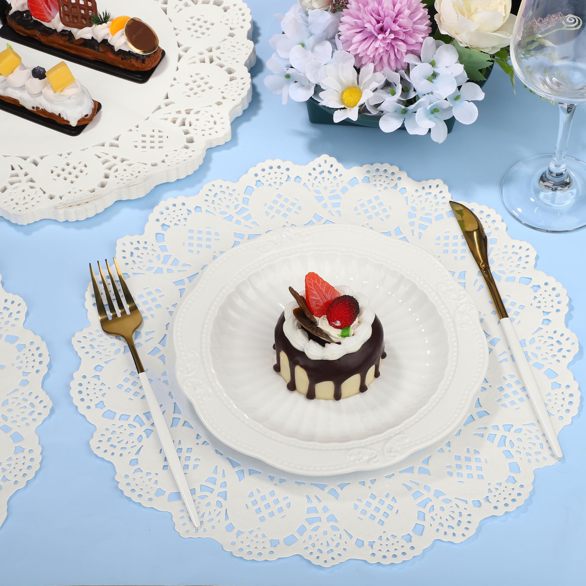 MCEAST 100-Pack 13.5 Inch Round White Lace Paper Doilies - Rustic Scalloped Disposable Table Placemats for Wedding, Party, Cake Decorations & Crafts - Elegant Tableware Decor for Desserts, Tea Parties & Home Decor