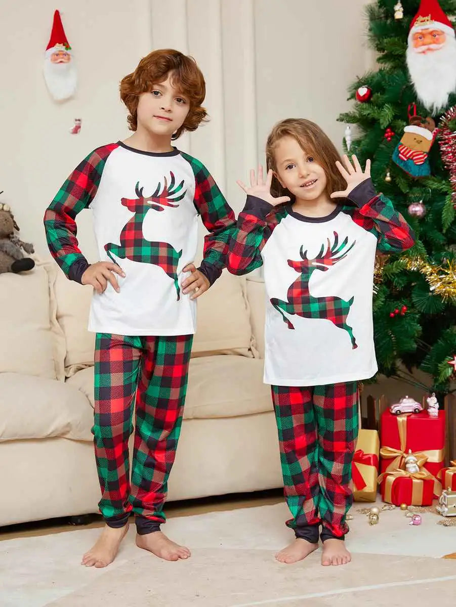 Plaid Reindeer Christmas Matching Family Pajamas Set - Cozy Holiday PJS for Family Photos & Festive Gatherings