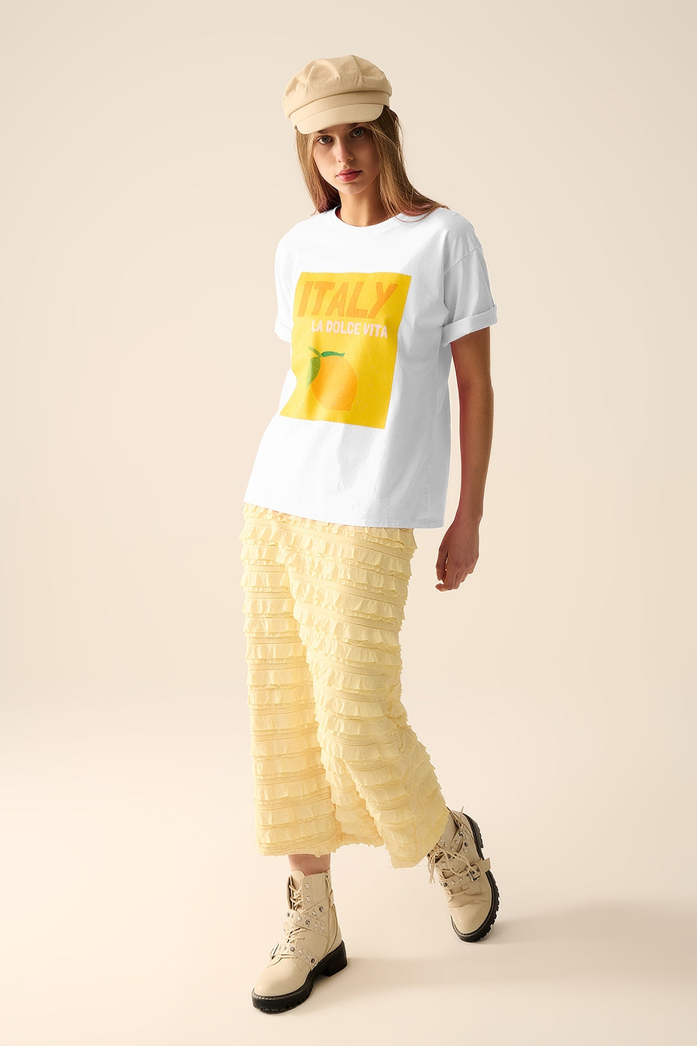 Blanc Italie Dolce Vita Graphic Lemon Print T-Shirt - Casual Summer Fashion for Women | Perfect for Beach Outings and Street Style