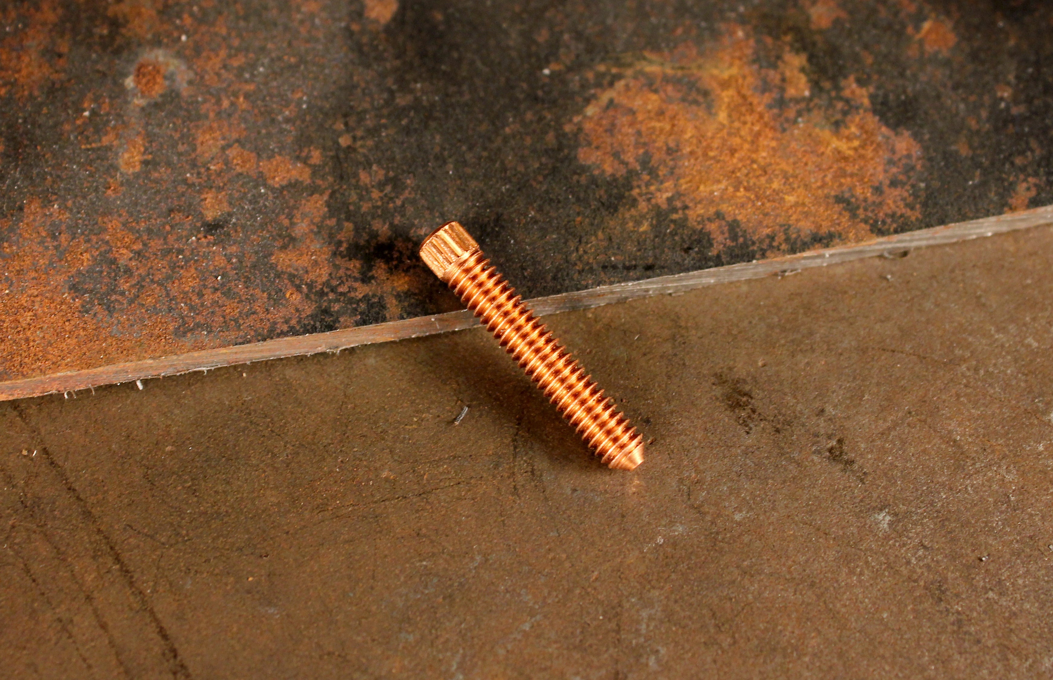 High-Quality Contact Screws for Electronics & Appliances - Durable Fasteners for DIY Repairs & Industrial Use