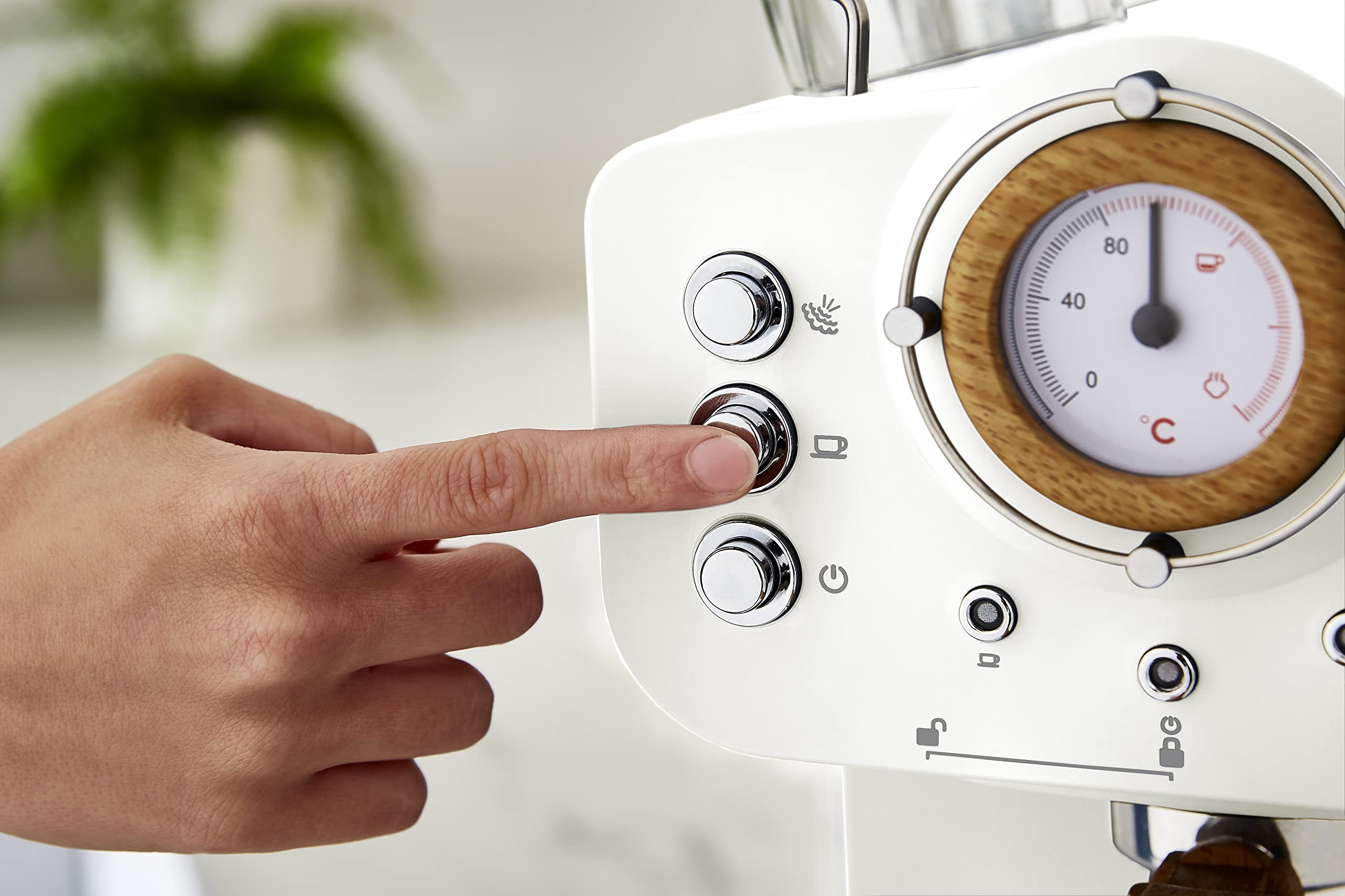 Swan SK22110WHTN Nordic Espresso Coffee Machine with Milk Frother - 1100W Steam Pressure Control, 1.2L Removable Water Tank in Cotton White - Perfect for Home Baristas & Coffee Lovers (Great for Breakfast, Office Use & Entertaining Guests)