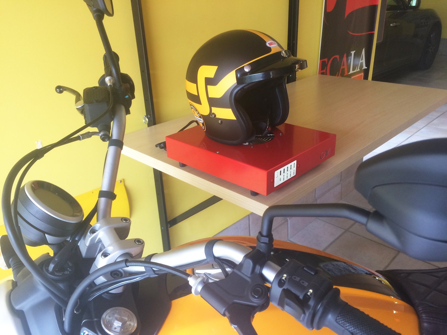 GAVI Helmet Dryer Fan with Timer - Fast Drying for Motorcycle, Racing, Football, Bike, Equestrian, Skiing, Hockey & Baseball Helmets - Perfect for Post-Ride, Game or Training Gear Care