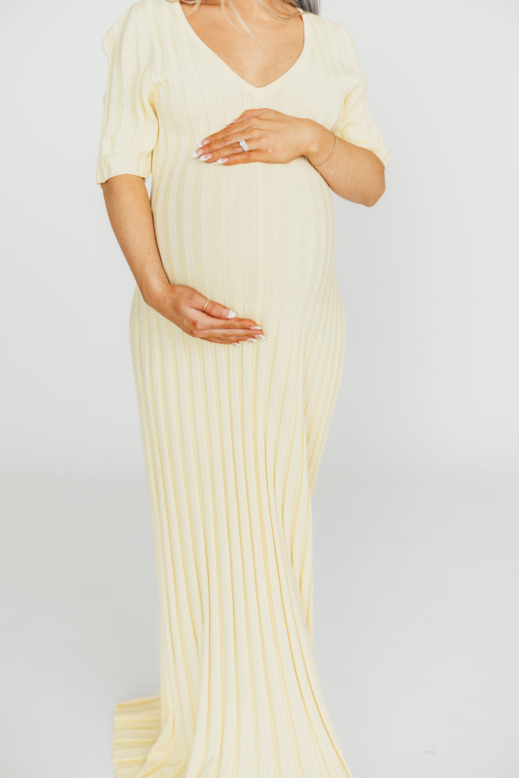 Oakley Ribbed Maxi Dress in Light Yellow - Bump Friendly Maternity Dress for Pregnancy, Comfortable Stretchy Fabric, Perfect for Baby Showers & Summer Outfits