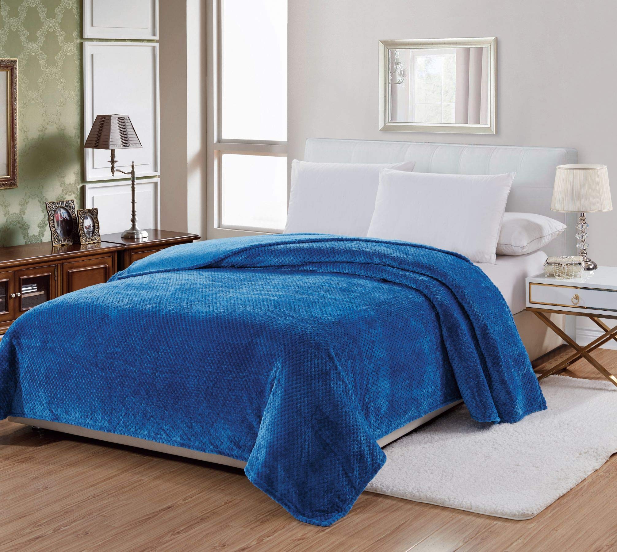 Ultra Soft Popcorn Textured Microplush Blanket - Cozy Flannel Throw for Bed, Sofa & Winter Nights | Hypoallergenic Warm Blanket for Home, Office & Travel | Machine Washable Gift | Perfect for Movie Nights, Fireplace Lounging, Camping, Reading Nooks, Dorm Rooms & Spa Relaxation | Ideal for Cold Weather, Snuggling, Gifts & Seasonal Comfort