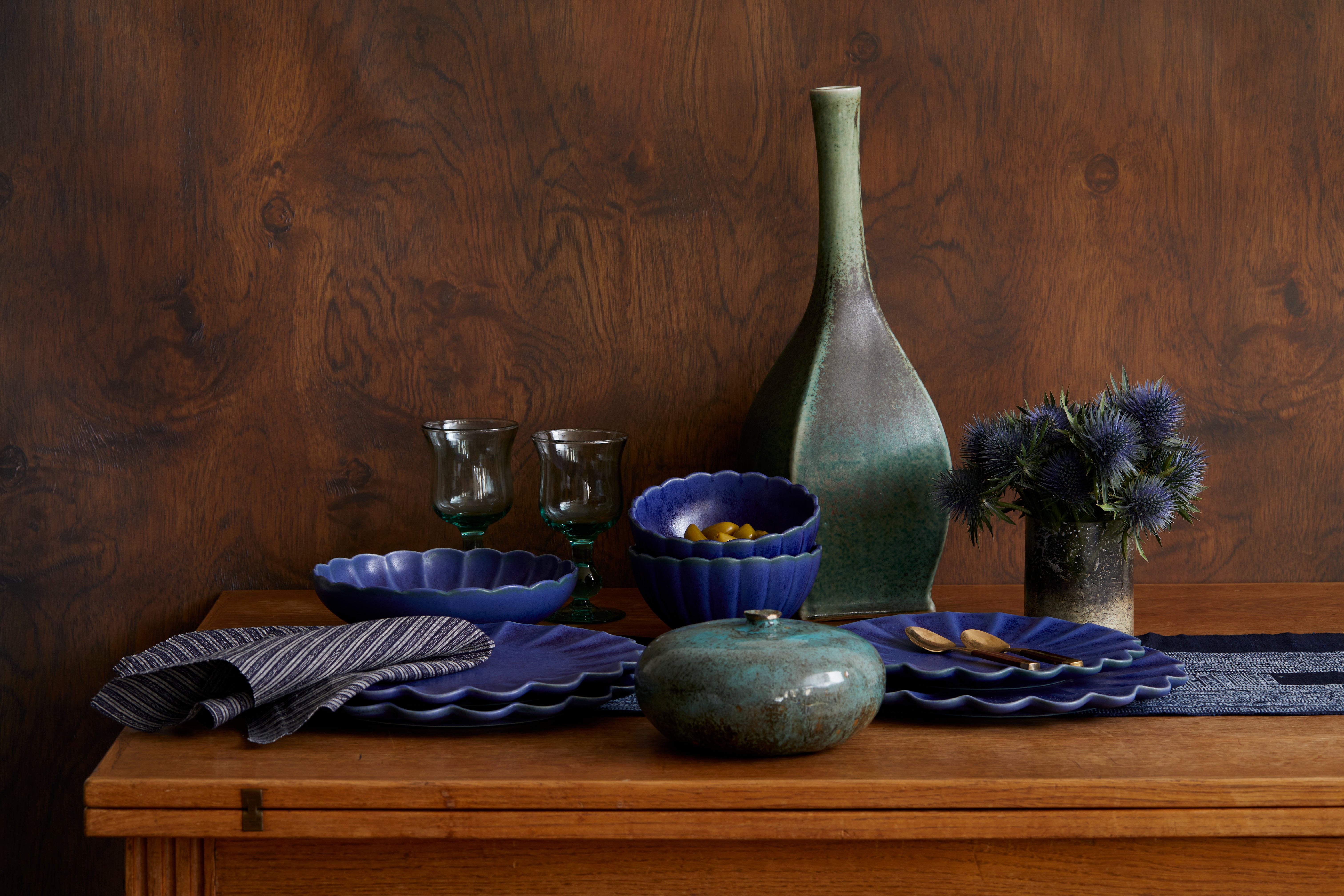 Blue Dhalia Stoneware Bowl - Elegant Ceramic Serving Bowl for Soup, Salad, Pasta & Desserts - Perfect for Dining, Entertaining & Home Decor