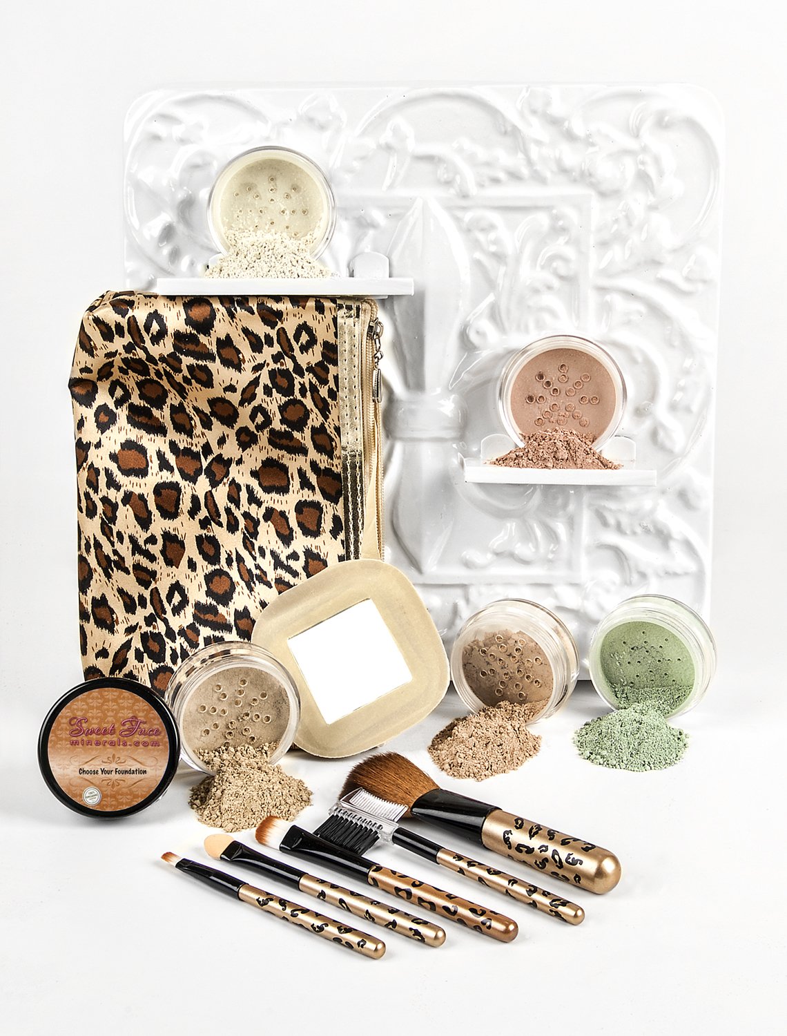 Leopard KIT Mineral Makeup Set with Brush & Bag - Beige Sheer Matte Powder Foundation for Bare Face Coverage | Perfect for Everyday Wear & Professional Makeup Looks