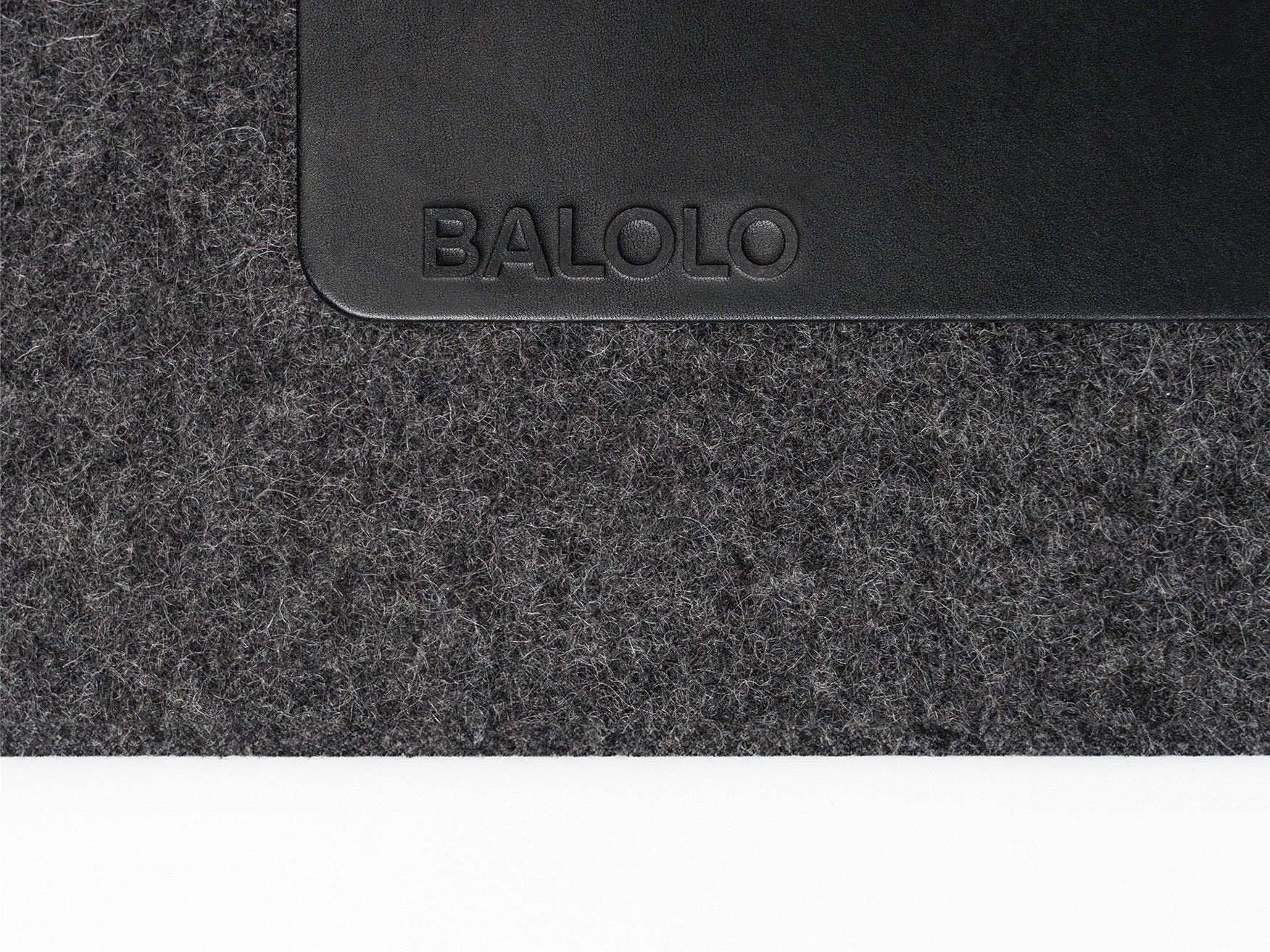 Premium Leather Mouse Pad - Ergonomic & Non-Slip Desk Mat for Office & Gaming - Perfect for Computer Workstations & Home Desks