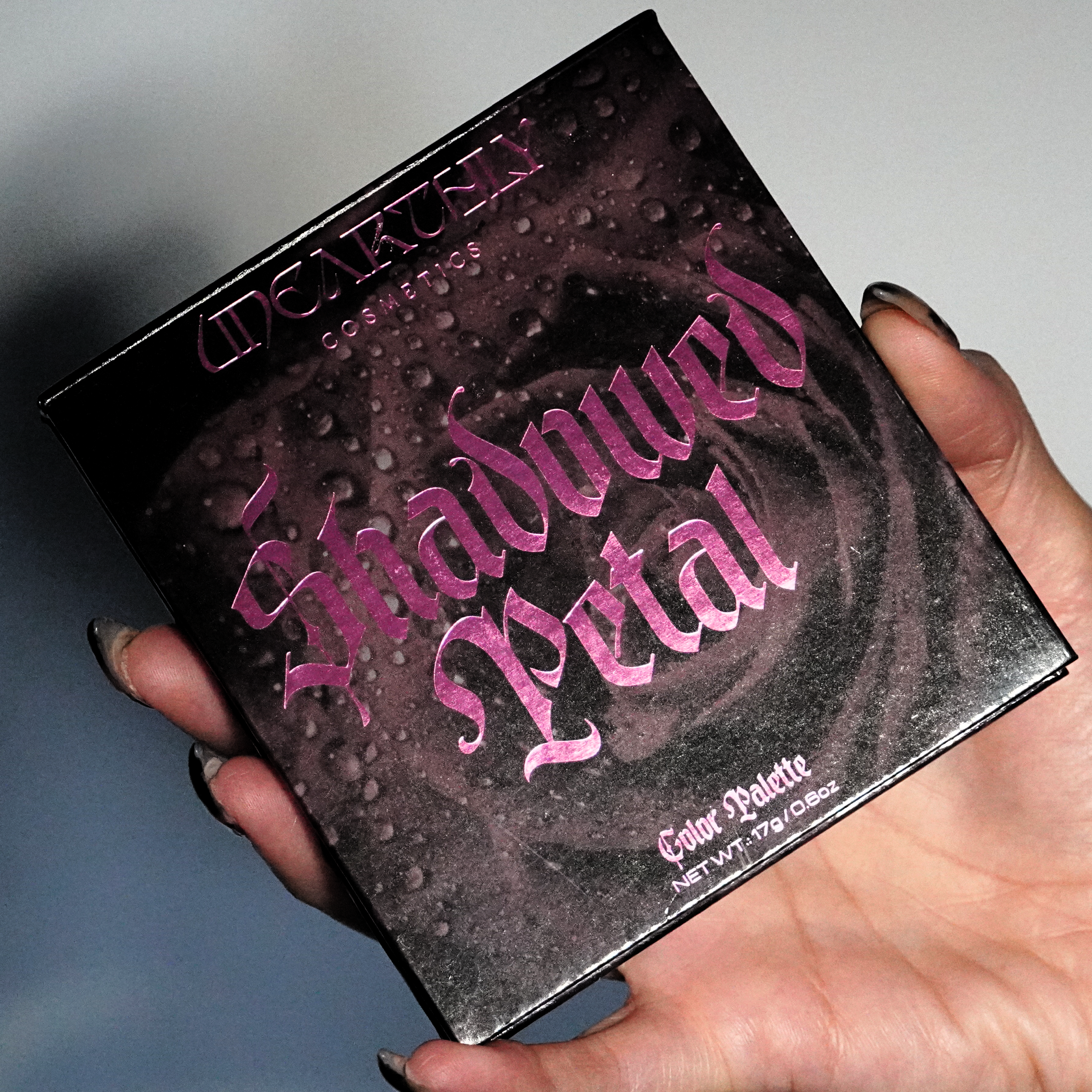 Shadowed Petal Eyeshadow Palette - 12 Matte & Shimmer Shades, Vegan & Cruelty-Free Makeup for Everyday & Evening Looks | Perfect for Professional Makeup Artists & Beauty Enthusiasts