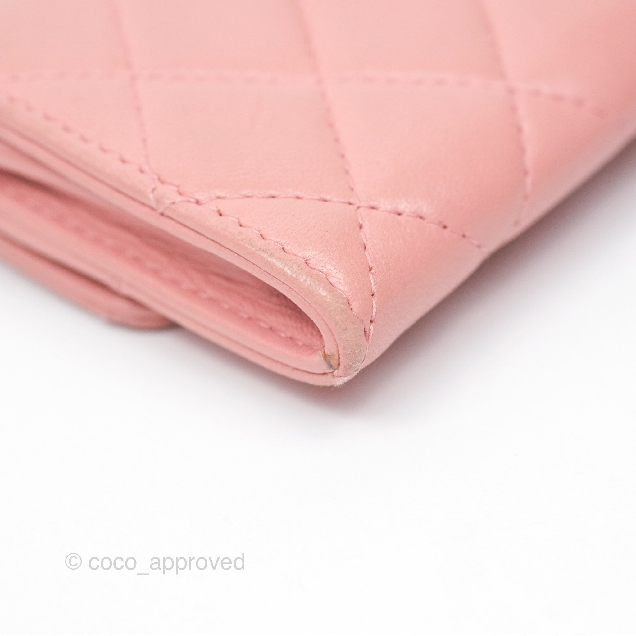 Chanel Classic Flap Card Holder in Pink Quilted Lambskin with Gold Hardware - Luxury Wallet for Women, Perfect for Everyday Use & Special Occasions