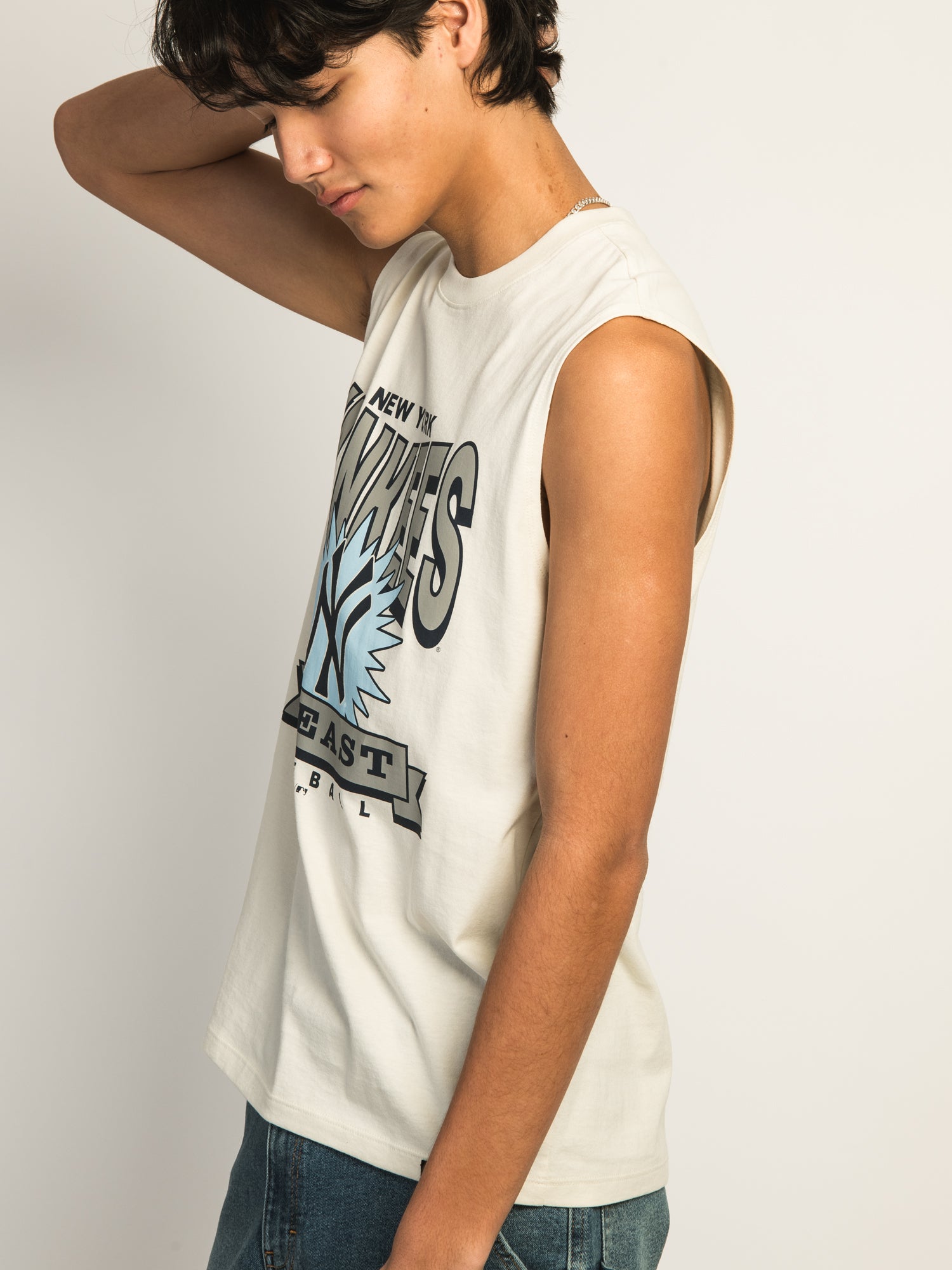 New York Yankees Muscle Tank Top for Men - Comfortable Sleeveless Workout Shirt for Gym, Running & Sports Fans