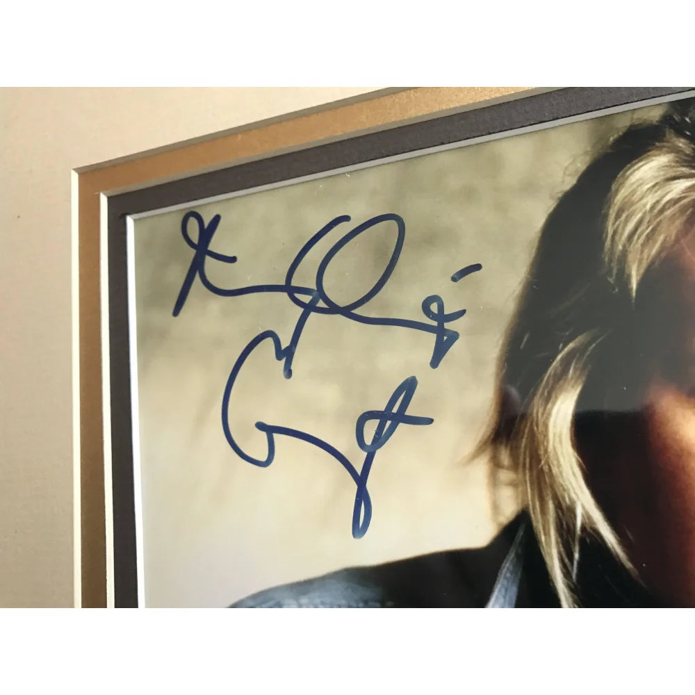 Mary Chapin Carpenter Signed 8x10 Photo Framed with JSA COA - Authentic Country Music Memorabilia - Perfect for Collectors, Fans, and Home Decor