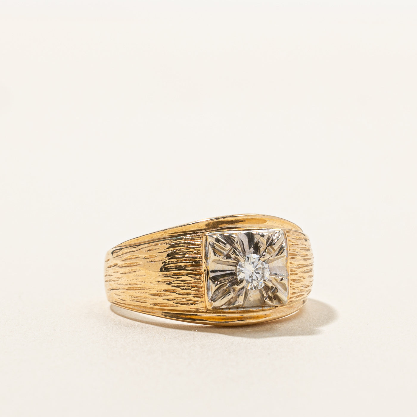 Diamond Textured Claw Set Band Ring - 0.16ct Size 8.75 - Elegant Stackable Ring for Women, Perfect for Weddings, Anniversaries & Everyday Wear