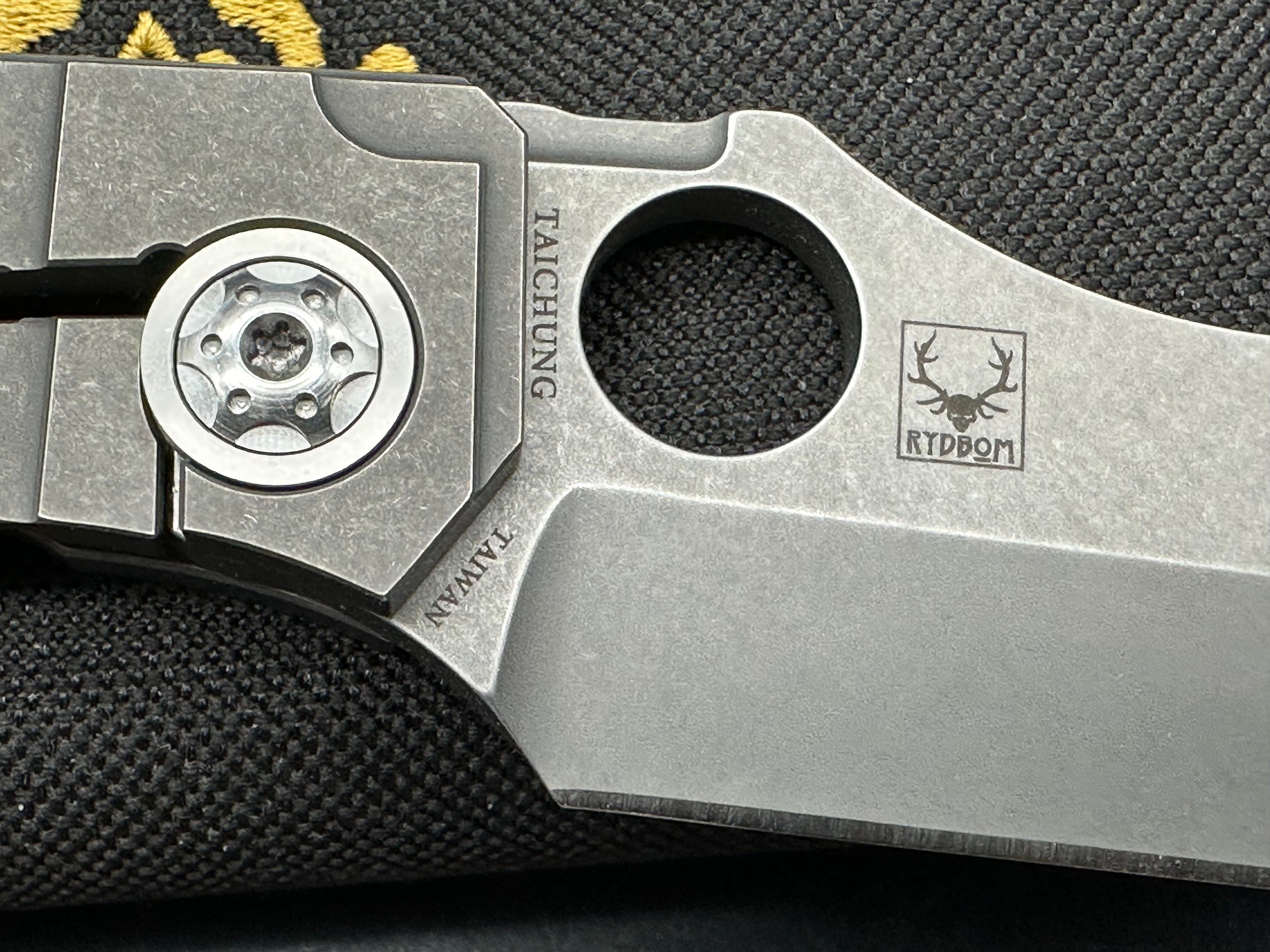 Spyderco Stovepipe Frame Lock Folding Knife - Titanium Handle, 2.8