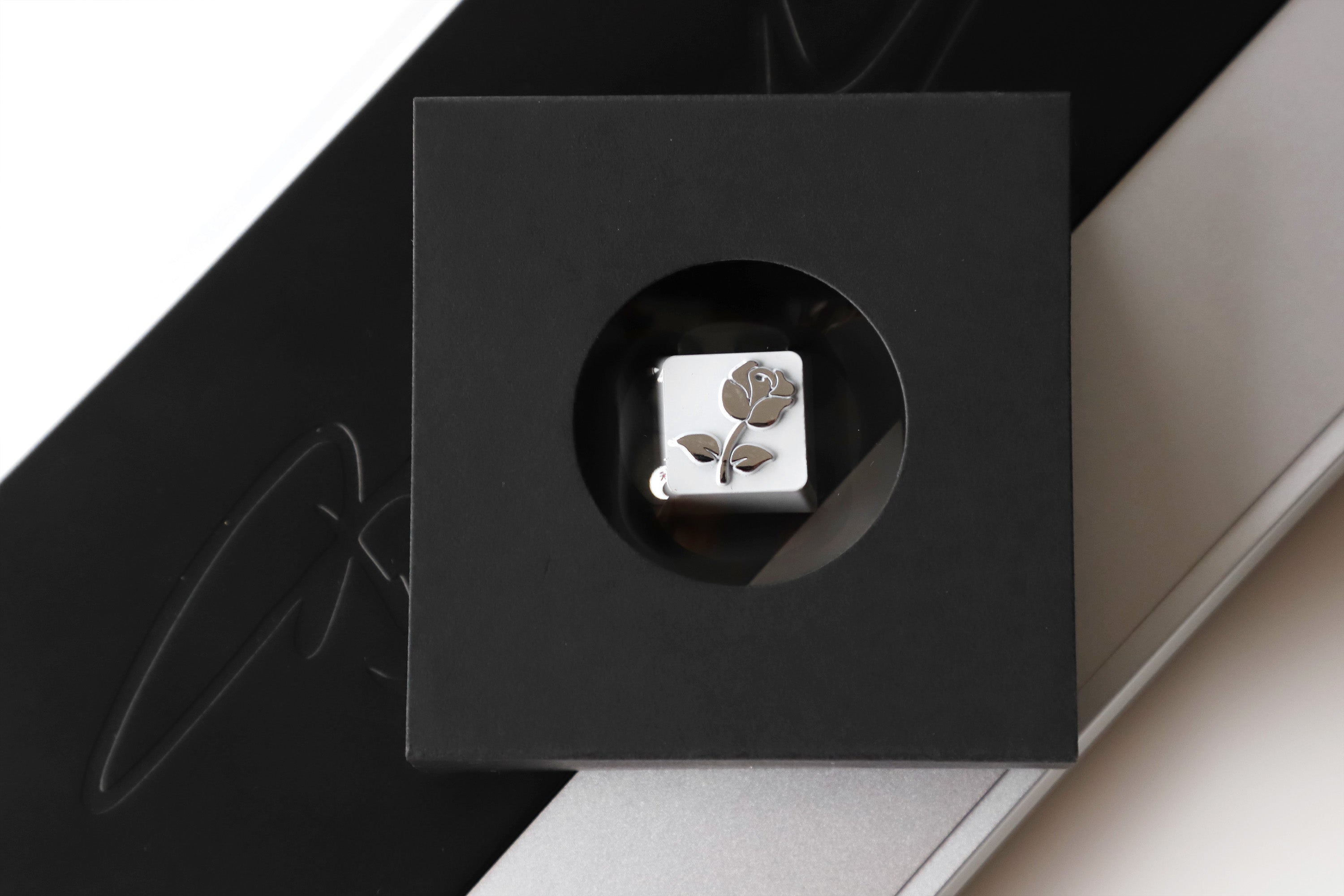 Personalized Rose Metal Keycap - Zinc Alloy Custom Keycap for Mechanical Keyboard, Unique Love Letter Design - Perfect for Gaming, Typing & Gift Giving