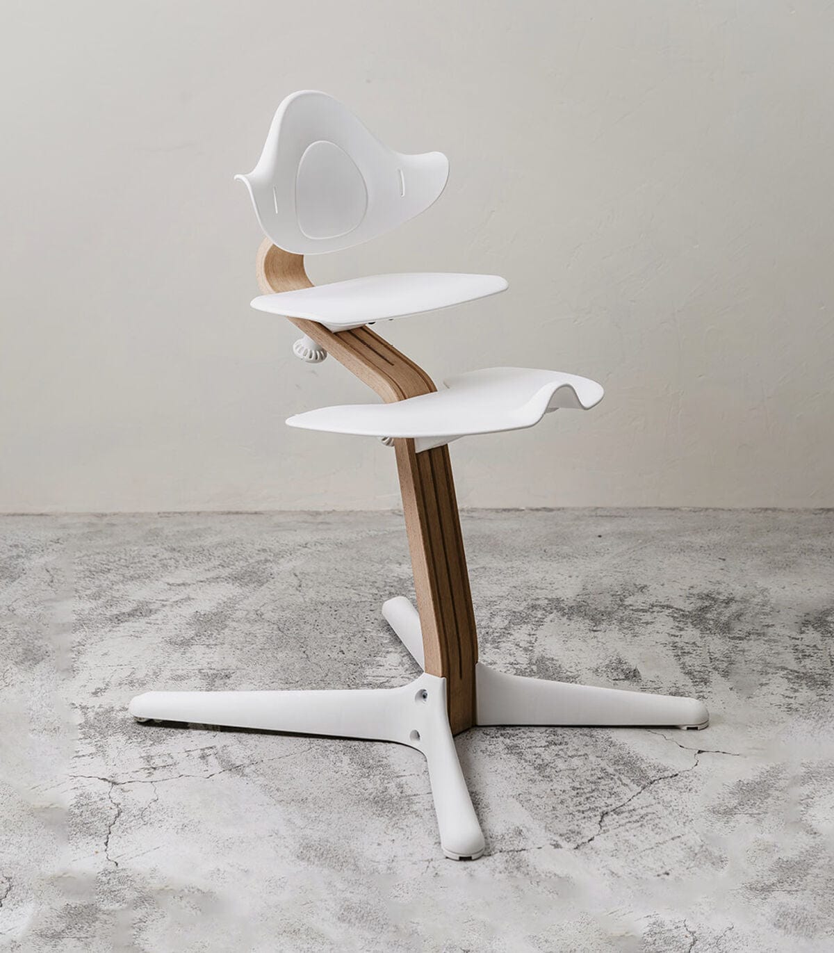 Stokke Nomi Chair - Adjustable High Chair for Babies & Toddlers - Ergonomic Design for Safe & Comfortable Feeding - Perfect for Home & Restaurant Use