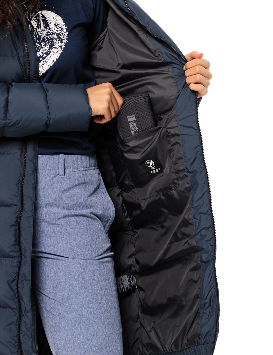 Jack Wolfskin Women's Frozen Palace Winter Coat - Waterproof Insulated Parka for Extreme Cold Weather | Perfect for Skiing, Hiking & Outdoor Adventures