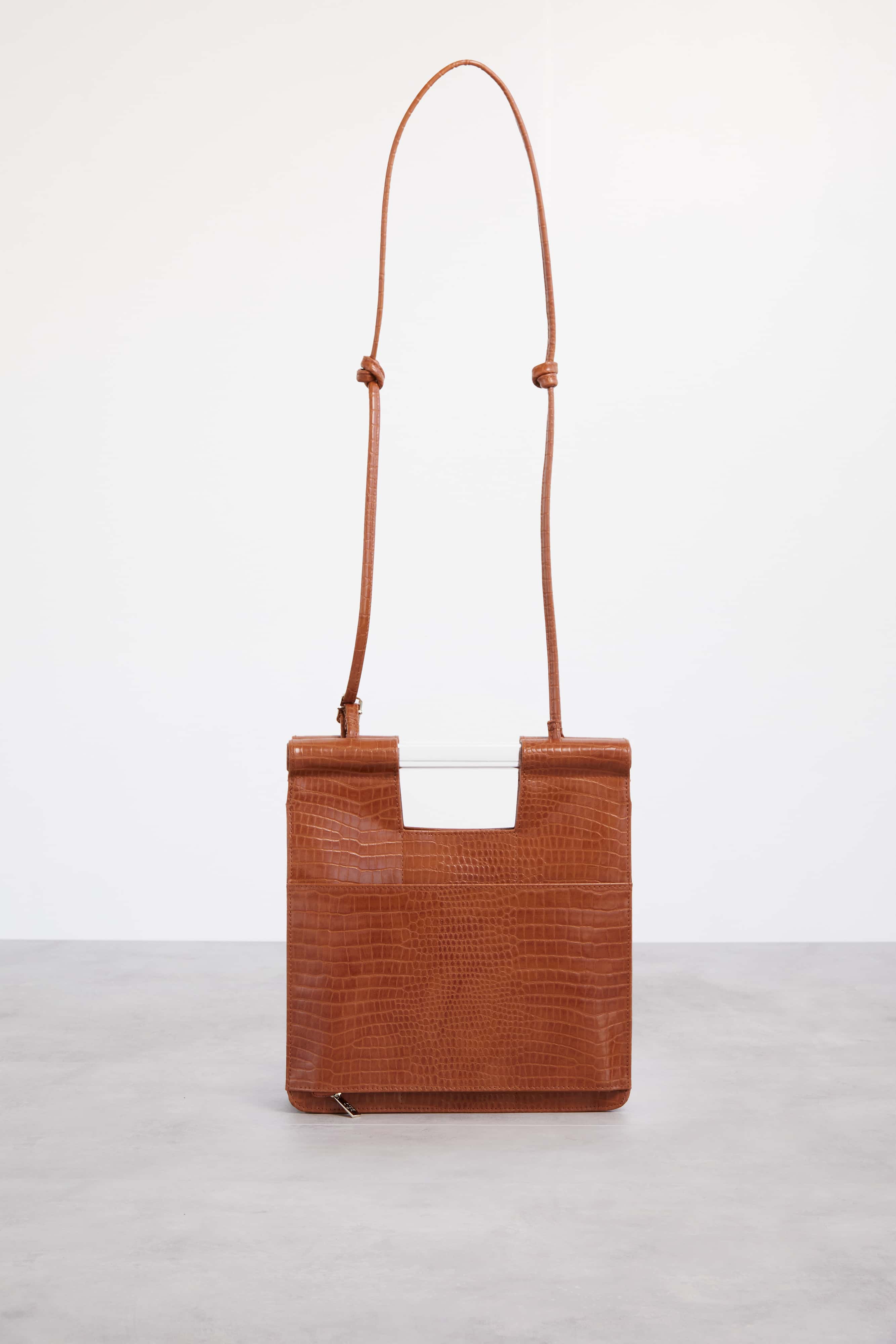 Premium Genuine Leather Crossbody Bag in Elegant Cognac Crocodile Print - Stylish & Functional for Work, Travel & Everyday Use
