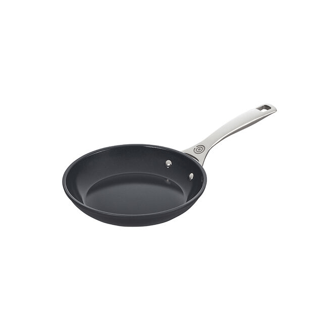 Le Creuset Essential Ceramic Non-Stick Fry Pan - 10 Inch Skillet for Sauteing, Frying & Baking - Oven & Stovetop Safe - Perfect for Eggs, Pancakes & Stir-Fry