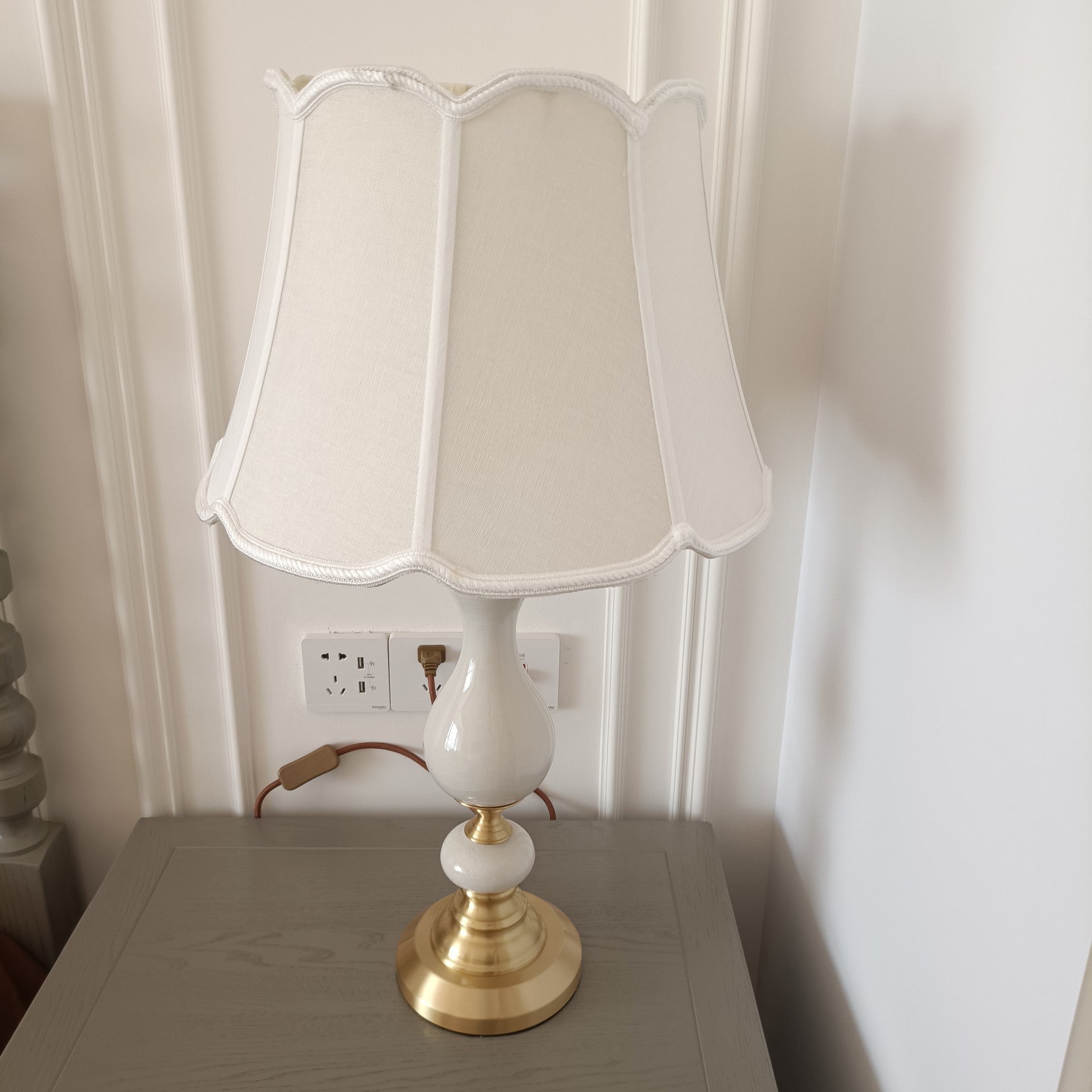 Modern Carro Table Lamp - Adjustable LED Desk Light with Touch Control, Warm White to Cool White (3000K-6000K) - Perfect for Bedroom, Office, Study & Reading Nook Lighting
