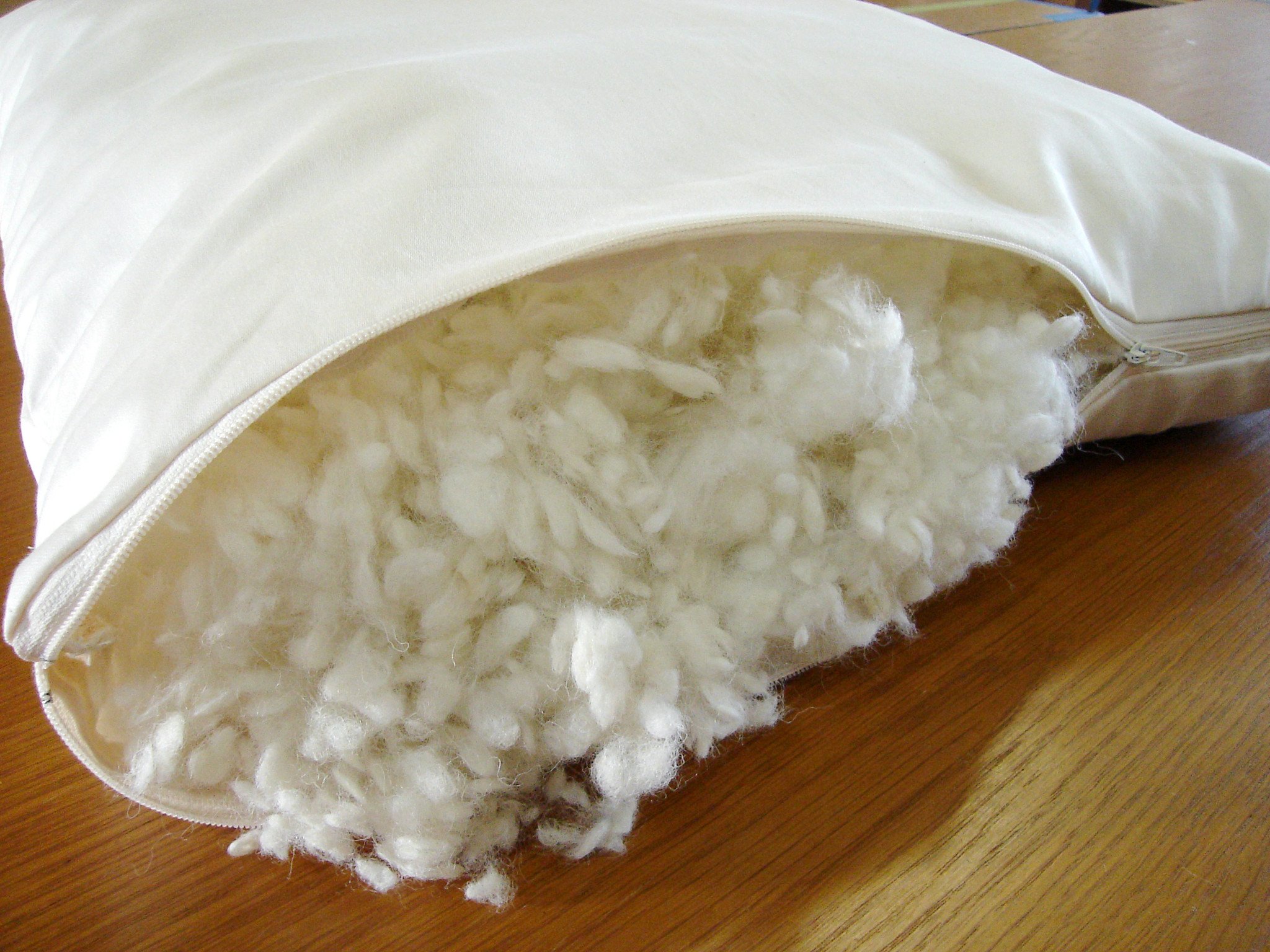 Holy Lamb Organics Natural Wool Filled Queen Size Pillow - Hypoallergenic, Breathable & Supportive for Side Sleepers, Back Pain Relief - Perfect for Bedroom, Guest Room & Travel