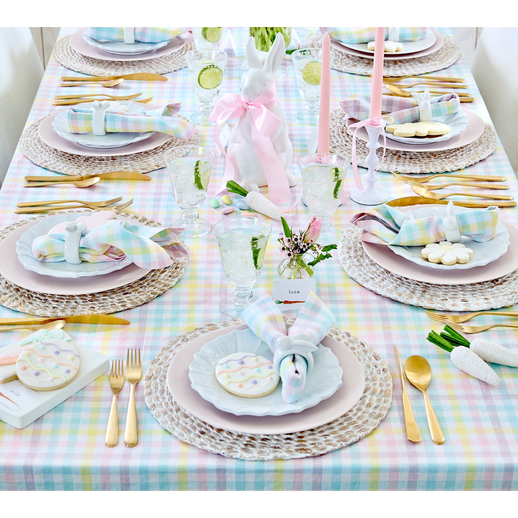 Classic Gingham Table Throw - Stylish Cotton Tablecloth for Dining, Picnics & Outdoor Events - Perfect for Kitchen, Party & Home Decor