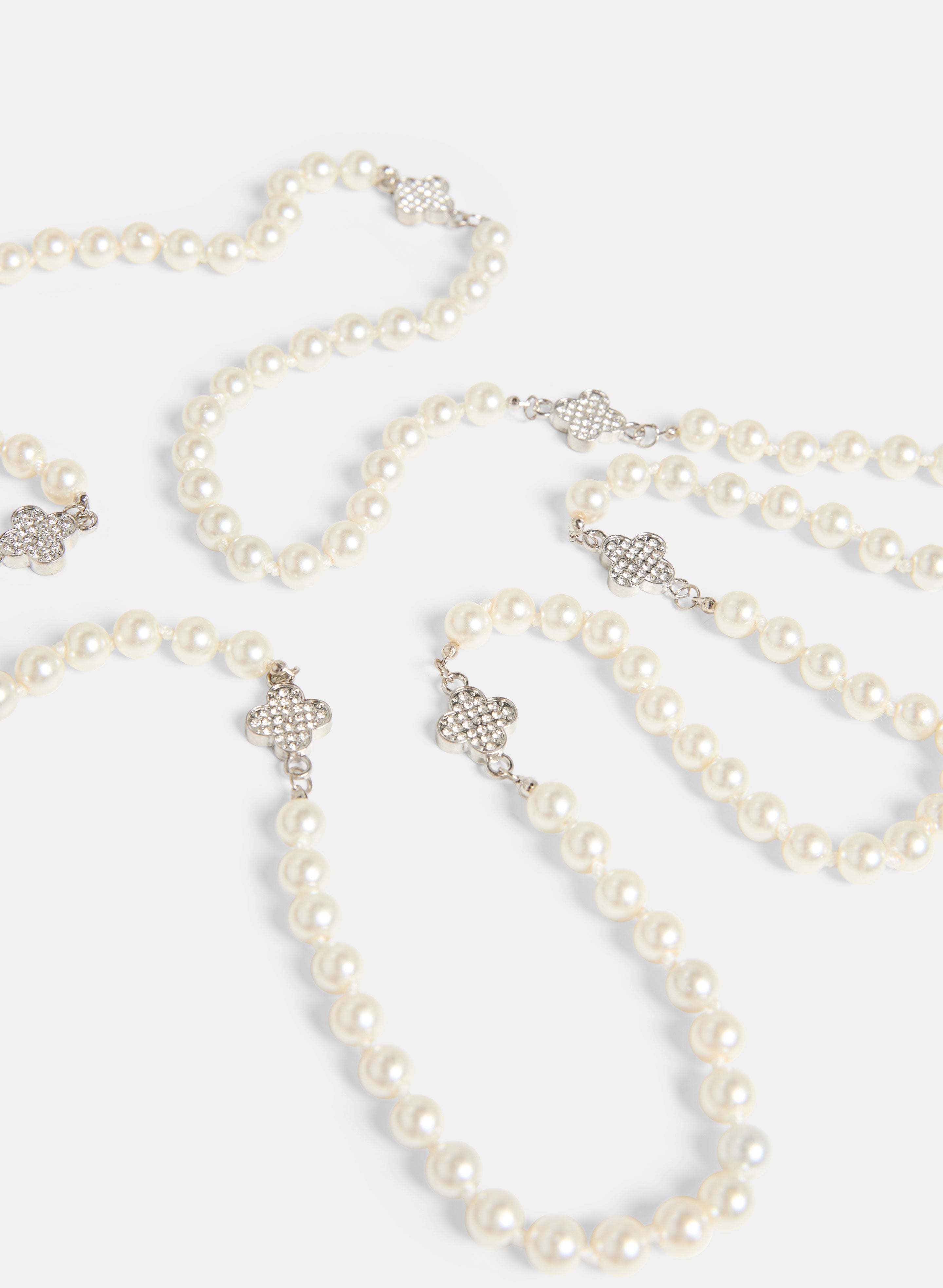 Elegant Crystal Clover Pendant Necklace for Women - Perfect for St. Patrick's Day Gifts & Everyday Wear