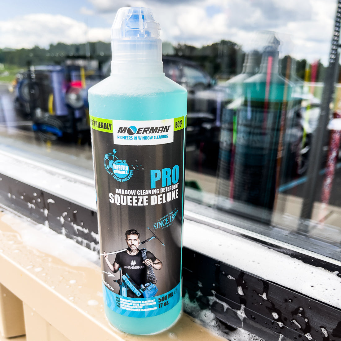 Moerman Squeeze Deluxe Window Cleaning Detergent - Streak-Free Glass Cleaner for Home & Office - Perfect for Windows, Mirrors, and Glass Surfaces