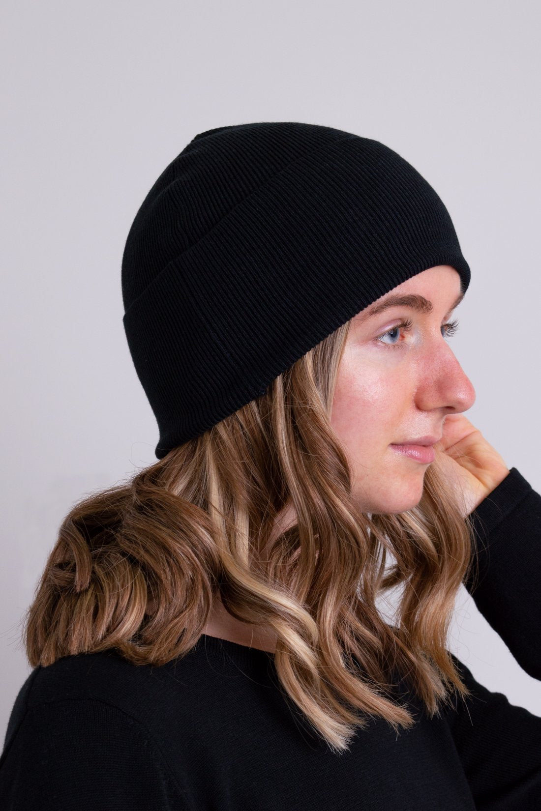 Premium Soft Bamboo Cotton Knit Beanie for Men & Women - Warm Winter Hat for Outdoor Activities, Hiking, Skiing & Casual Wear