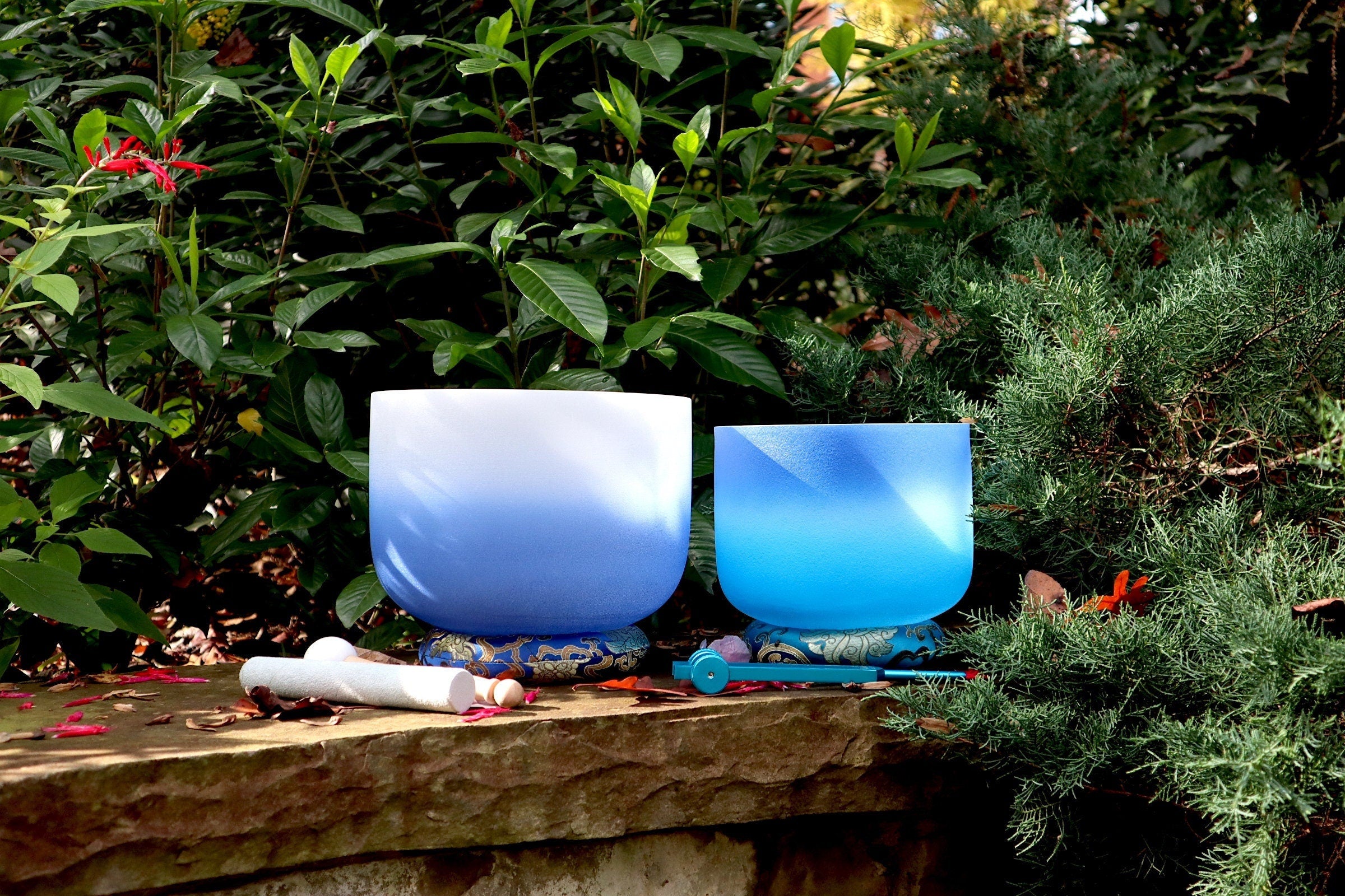 432Hz 10 Third Eye & 8 Throat Chakra Singing Bowl Set with Tuning Fork, Mallet, Suede Striker & Carry Case for Meditation, Yoga & Sound Healing Therapy