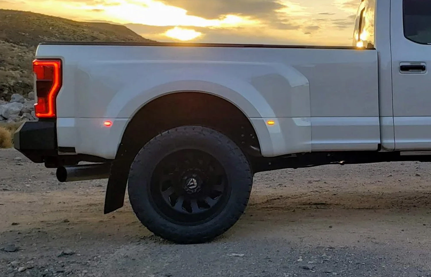 4pc Clear 48 LED Wheel Fender Side Marker Lights for 2011-2023 Ford F250 F550 Dually Trucks - Enhanced Visibility & Safety for Night Driving & Off-Road Adventures