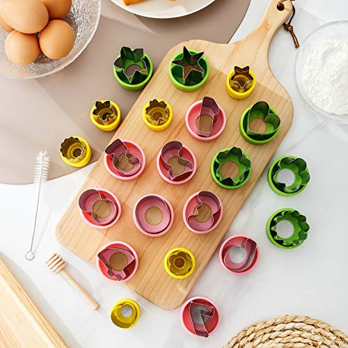 Premium Stainless Steel Fruit & Vegetable Cookie Cutters Set - 23Pcs Animal Shape Cutters for Baking, Kids Crafts, Party Decor - Fun Food DIY Tools for Boys & Girls - Perfect for Christmas Cookies, Birthday Cakes & Classroom Activities