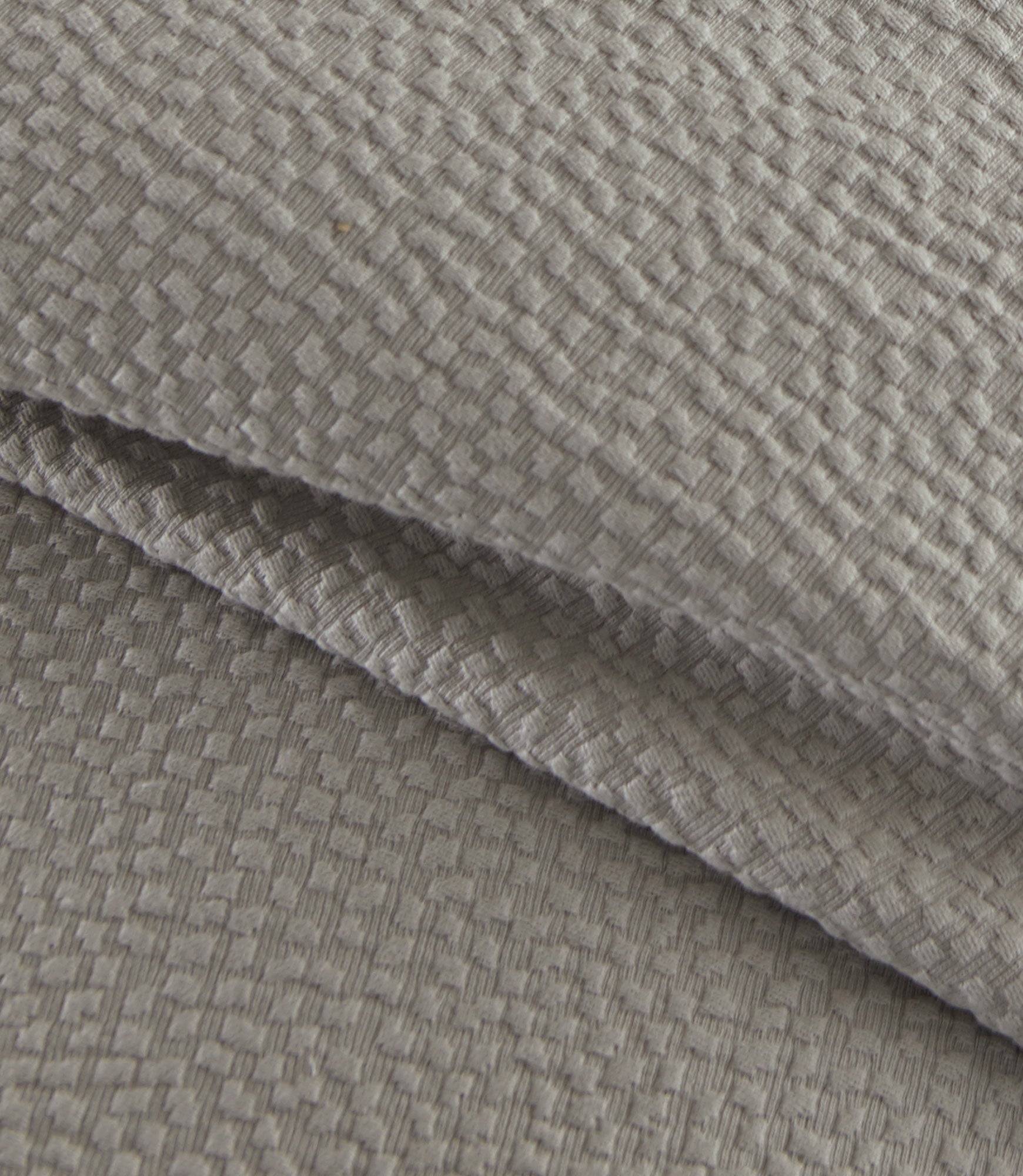 Luxury Montauk Matelassé Coverlet - Queen Size Quilted Bedspread for All Seasons | Soft & Breathable Cotton Blend | Perfect for Master Bedroom, Guest Room & Hotel Decor