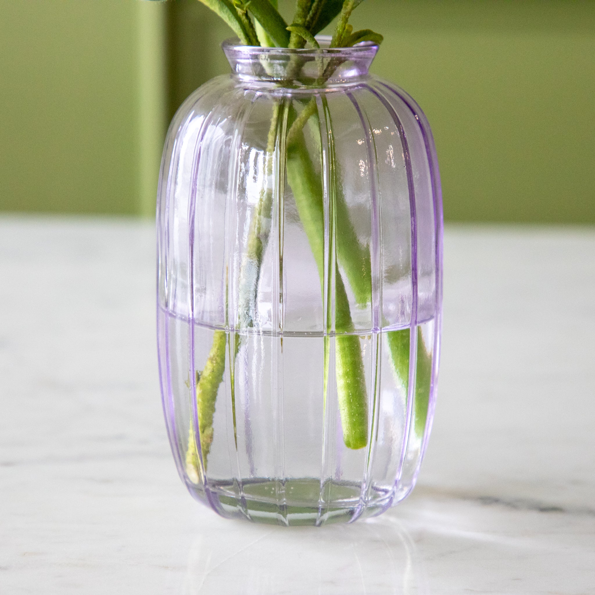 Elegant Glass Bud Vase for Flowers - Small Floral Centerpiece for Weddings, Home Decor, and Table Settings