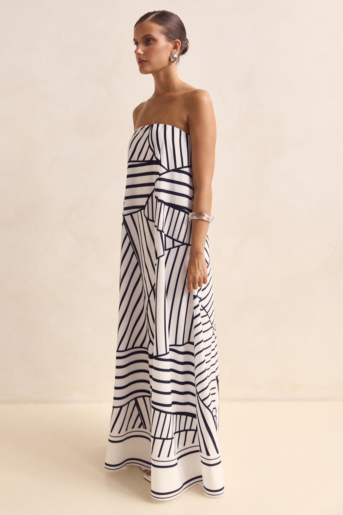 Siena Maxi Dress for Women - Flowy Long Summer Dress in Black & White - Perfect for Beach, Vacation, and Casual Outings