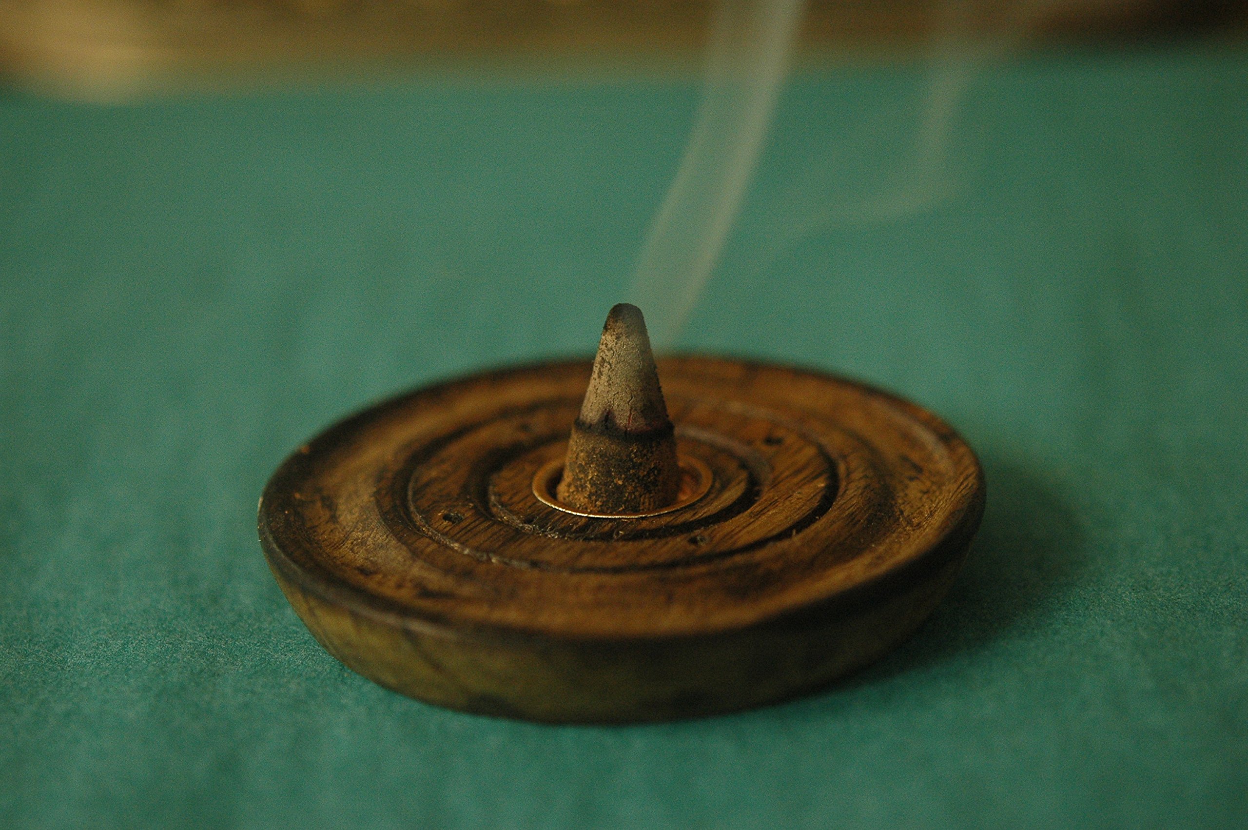 Premium Twin Pack Traditional Handmade Round Wood Incense Cone Holders with Ash Catcher - Perfect for Aromatherapy, Meditation, Yoga & Home Decor