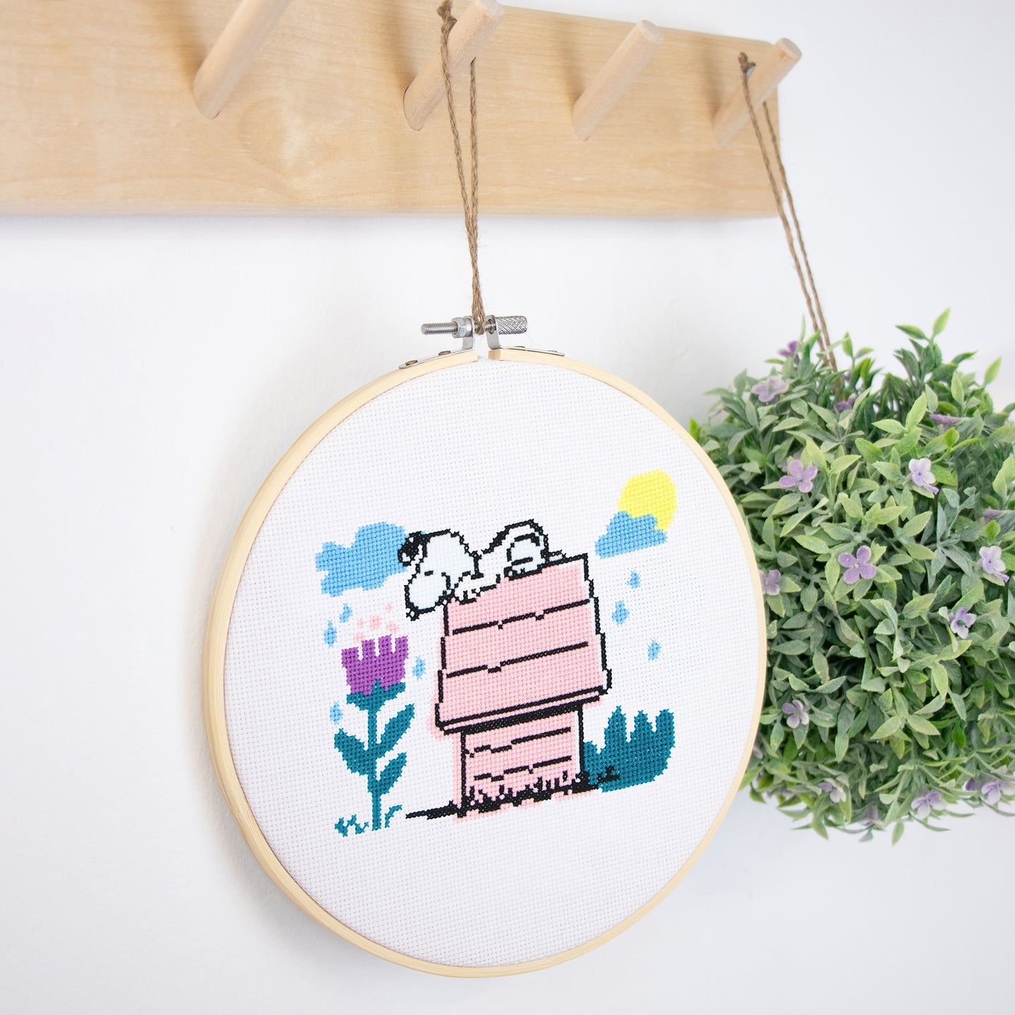 Snoopy Observing Cross Stitch Kit - DIY Embroidery Kit for Beginners - Perfect for Home Decor, Gifts & Relaxation - Living Room, Bedroom & Craft Room Decor