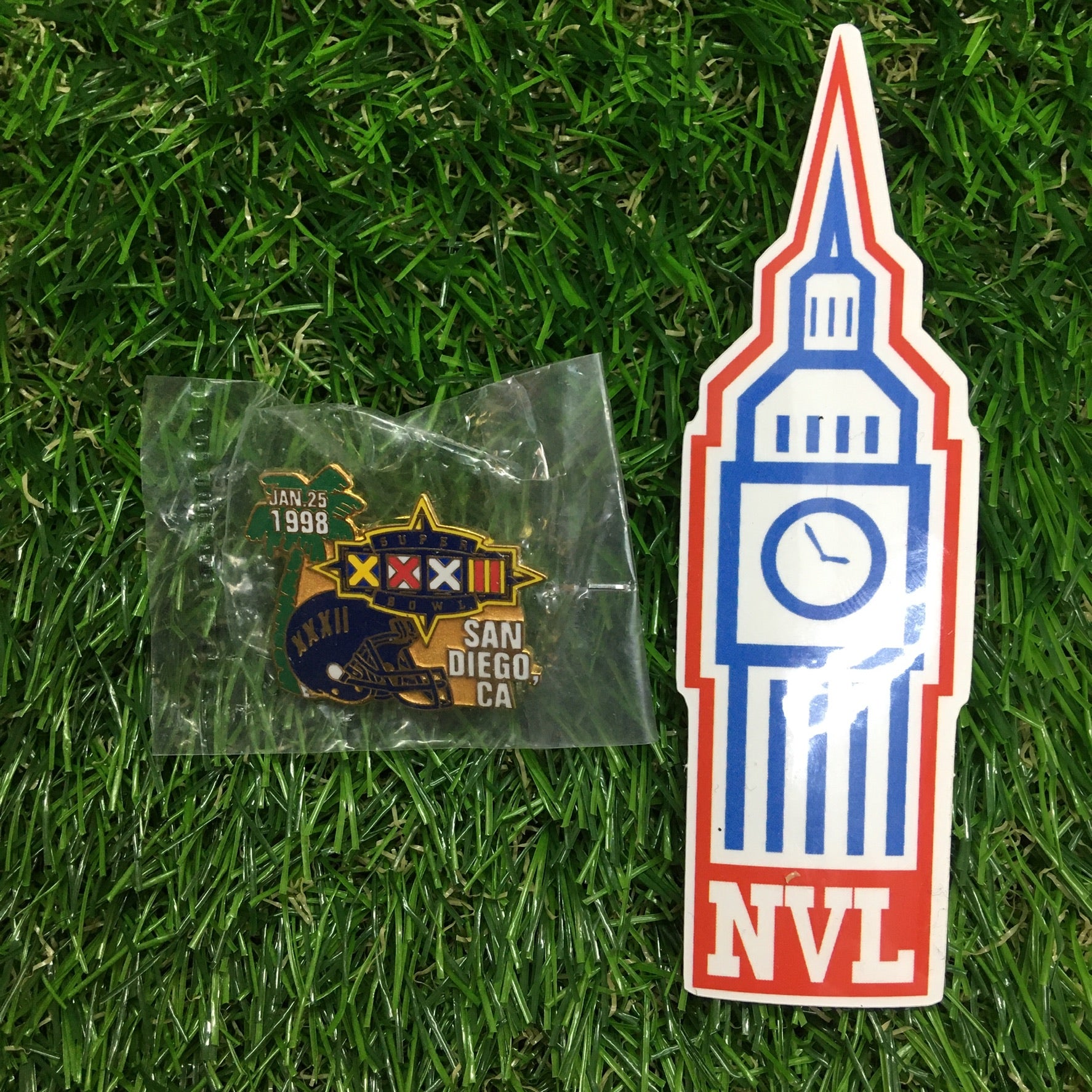 Denver Broncos vs Green Bay Packers Super Bowl XXXII Commemorative Collectible Pin - Perfect for NFL Fans, Sports Memorabilia Collectors & Game Day Souvenirs