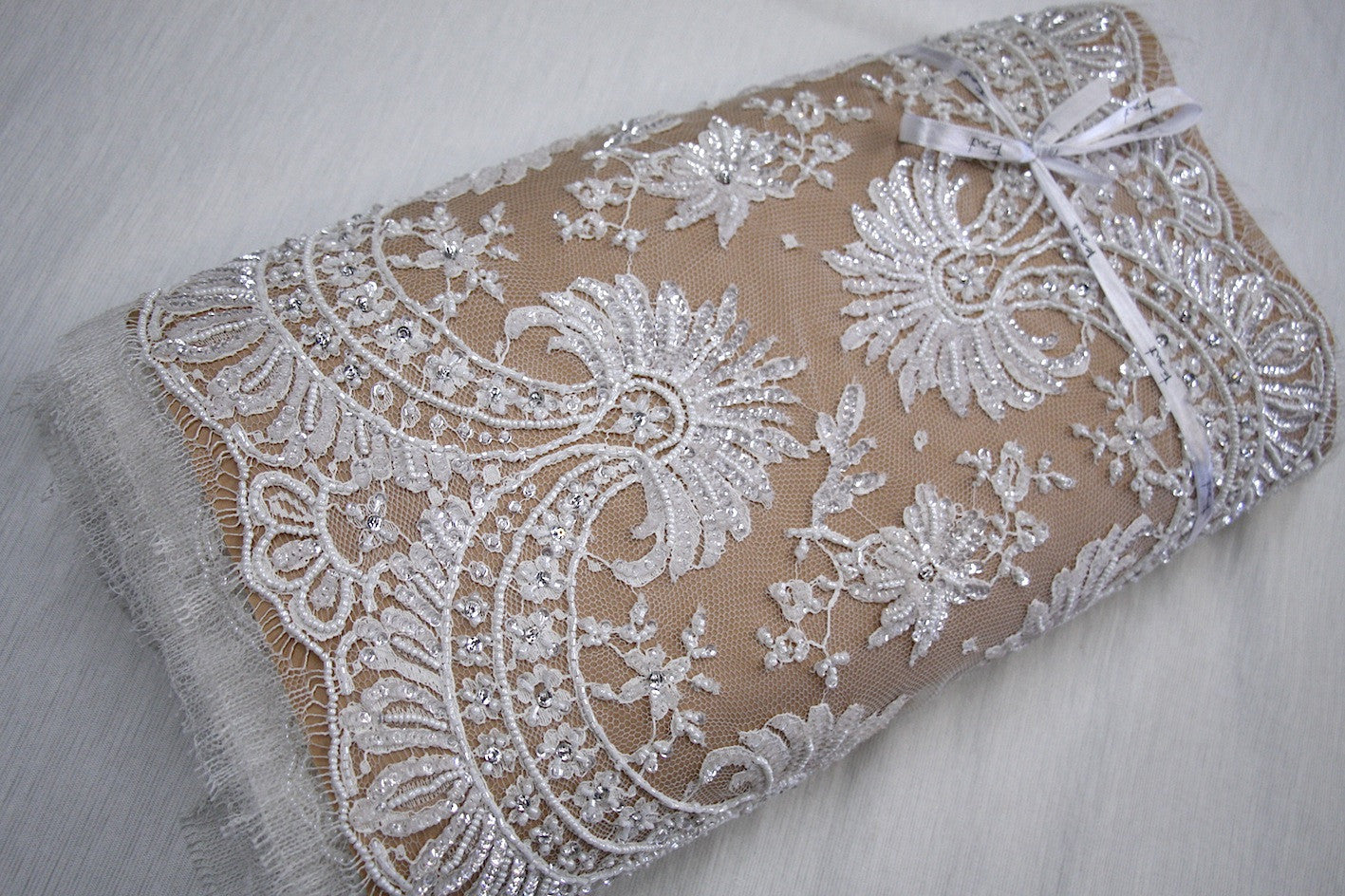 Art Deco Beaded Lace Trim - Vintage Style Decorative Fabric Trim for Dresses, Curtains & DIY Crafts - Perfect for Home Decor, Wedding Dresses & Costume Design