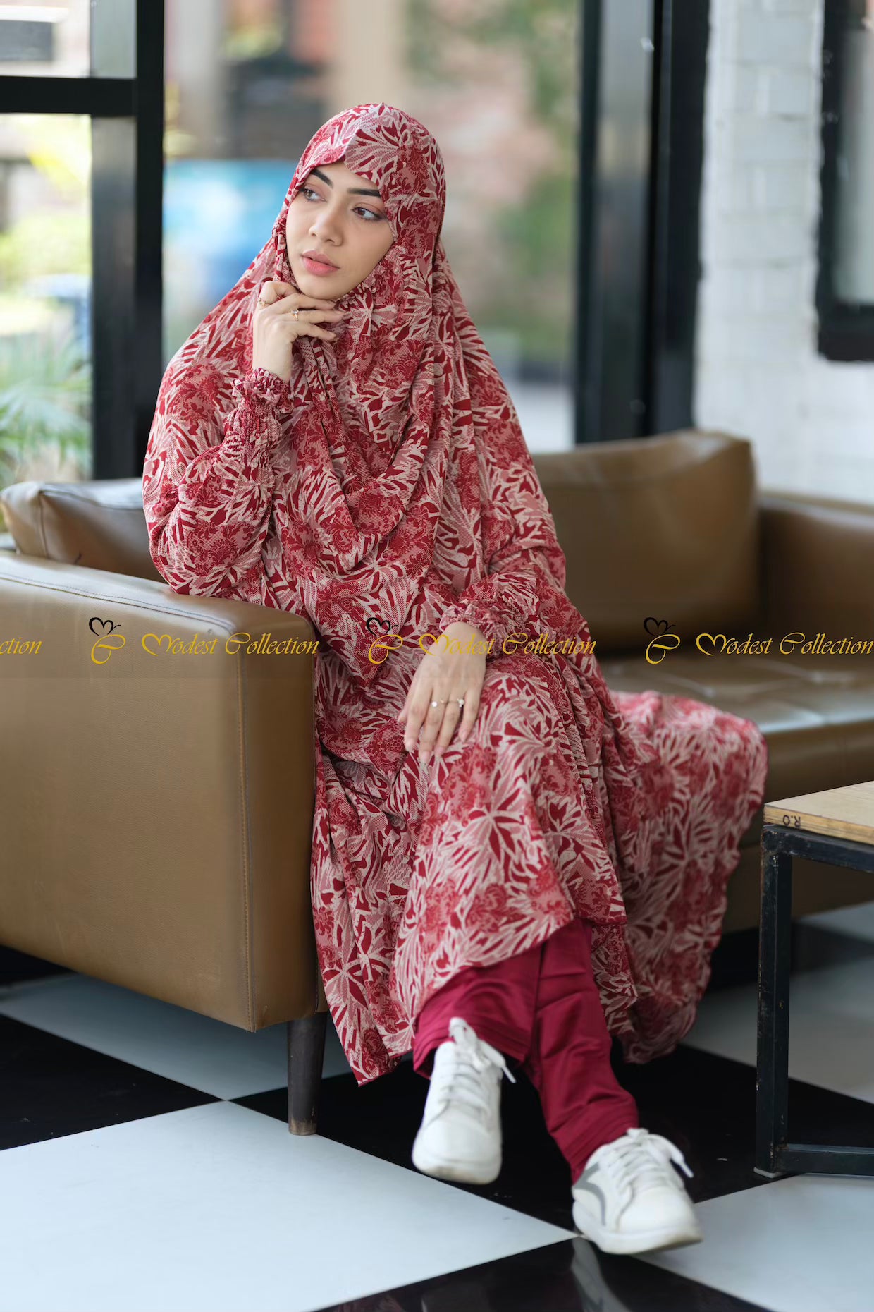 Elegant Printed Maroon Georgette Khimar with Pockets - Perfect for Prayer, Modest Fashion & Special Occasions