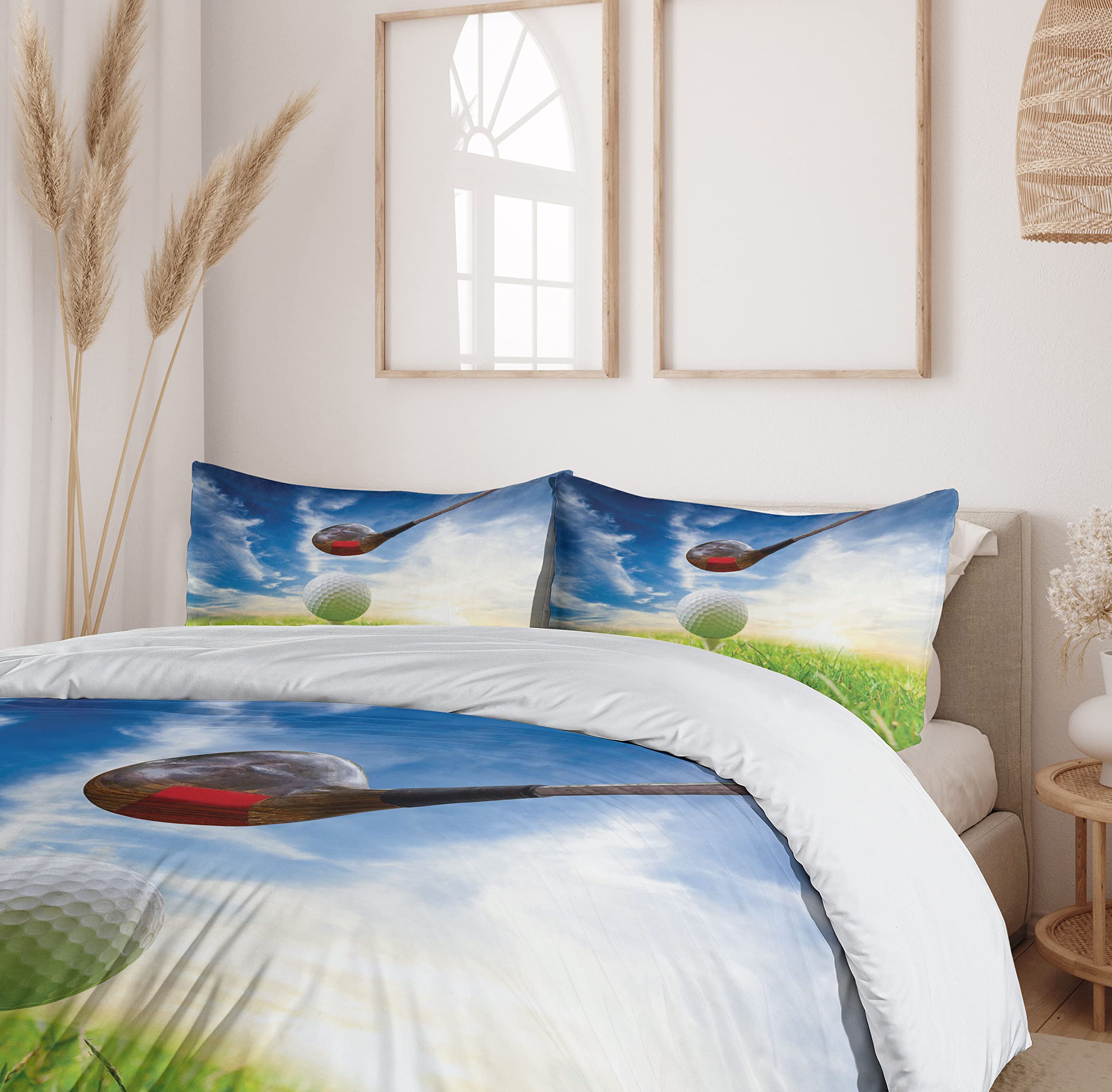 Ambesonne Golf Club Themed Duvet Cover Set - King Size 3 Piece Bedding with 2 Pillow Shams, Macro Photography Print of Golf Ball on Tee in Blue & Green | Perfect for Golf Enthusiasts Bedroom Decor, Sports Themed Guest Room, or Man Cave