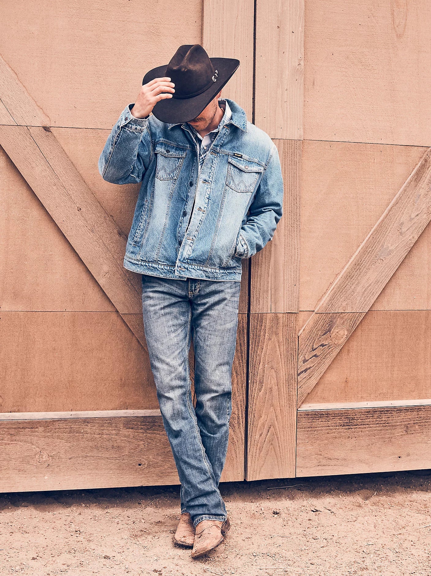 Wrangler Retro® Slim Fit Bootcut Jeans for Men - Classic Denim Pants for Casual Wear, Work & Western Style Outfits