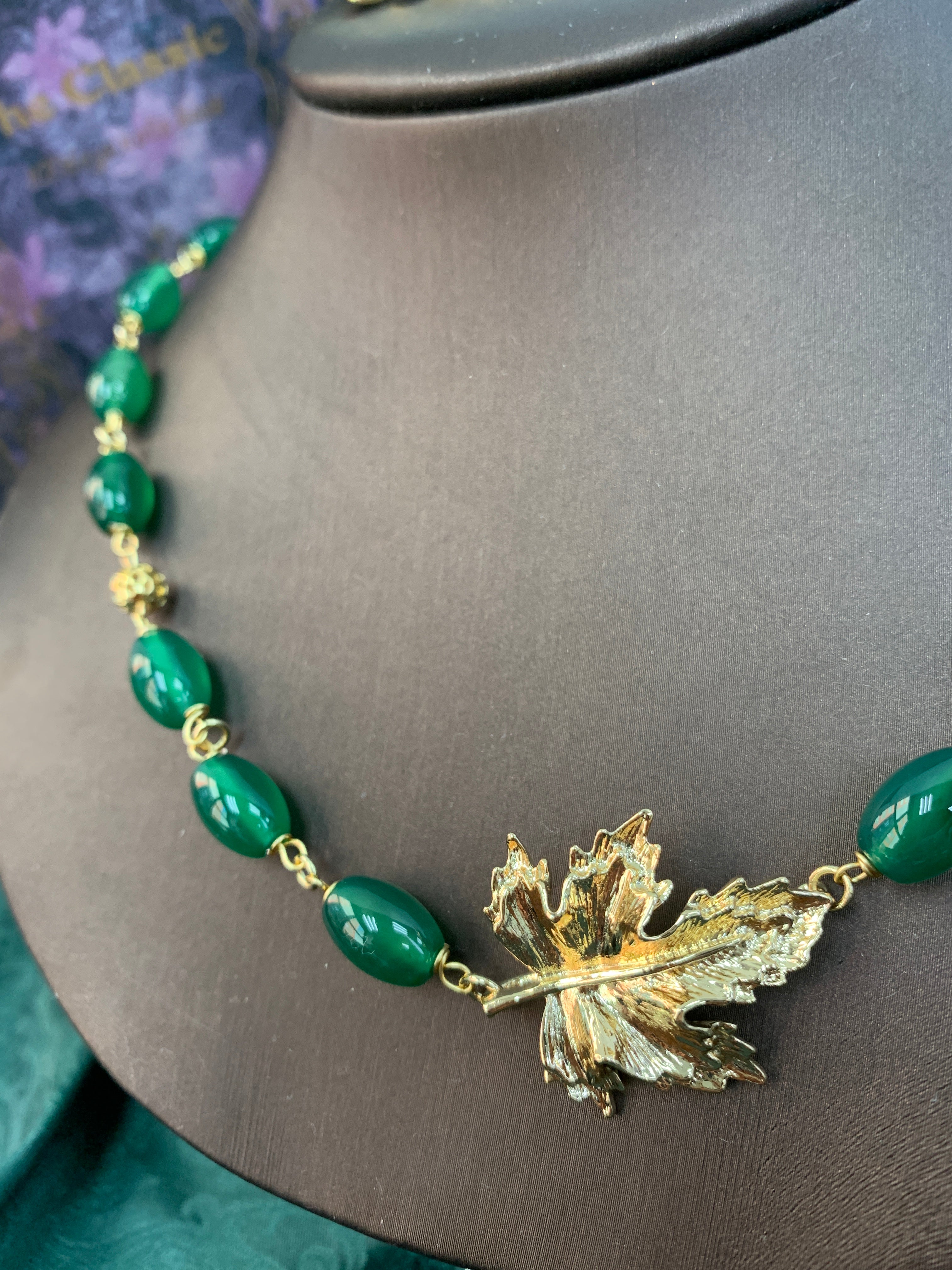 Green Agate Maple Leaf Pendant Necklace - Natural Stone Jewelry for Women, Nature-Inspired Gift for Her - Perfect for Outdoor Adventures, Boho Fashion & Special Occasions