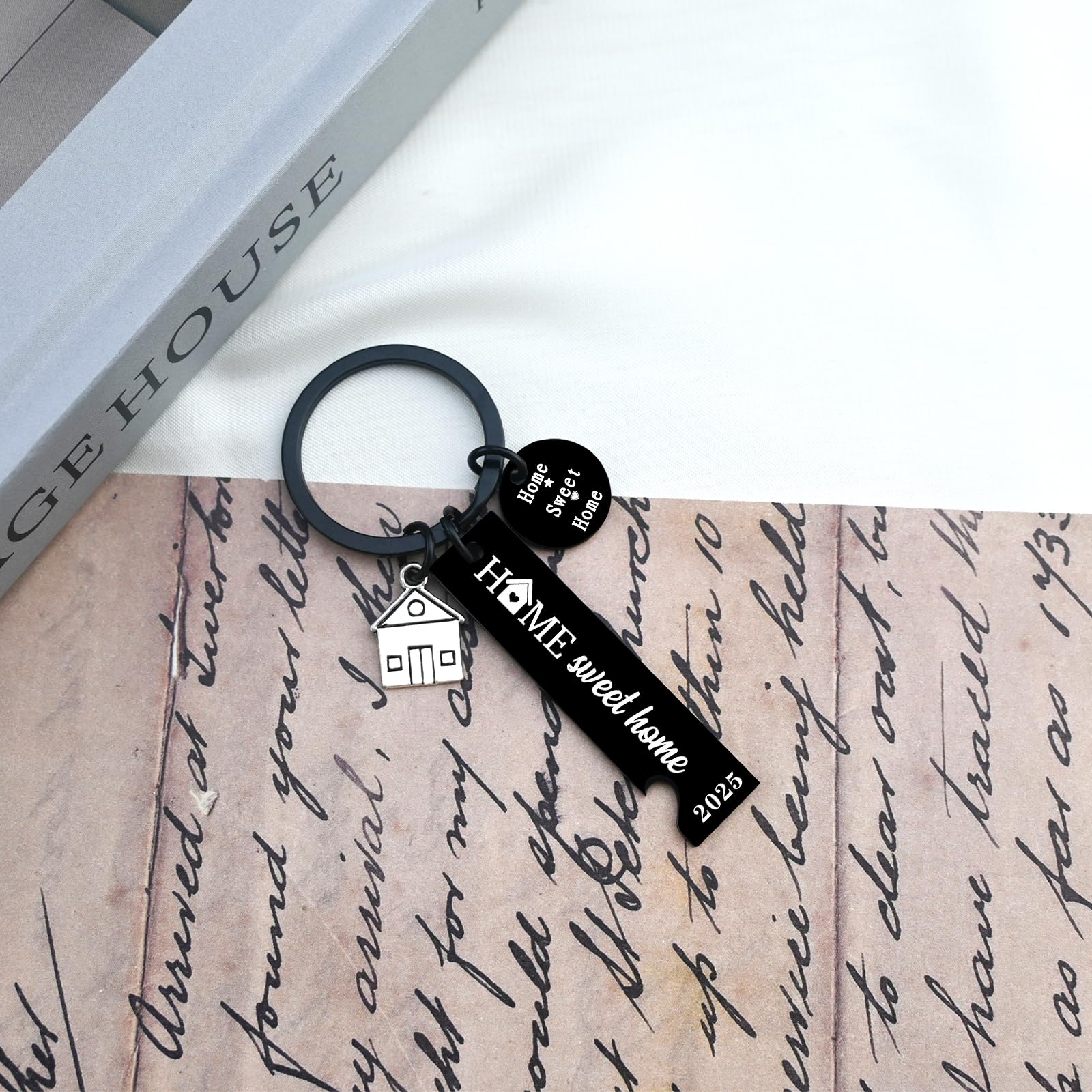 2pcs New Home Sweet Home Keychain - Best Housewarming Gifts for 2025 - Perfect House Warming Present for Couples, Friends & New Homeowners - Ideal for House Parties, New Home Celebrations & Gift Exchanges
