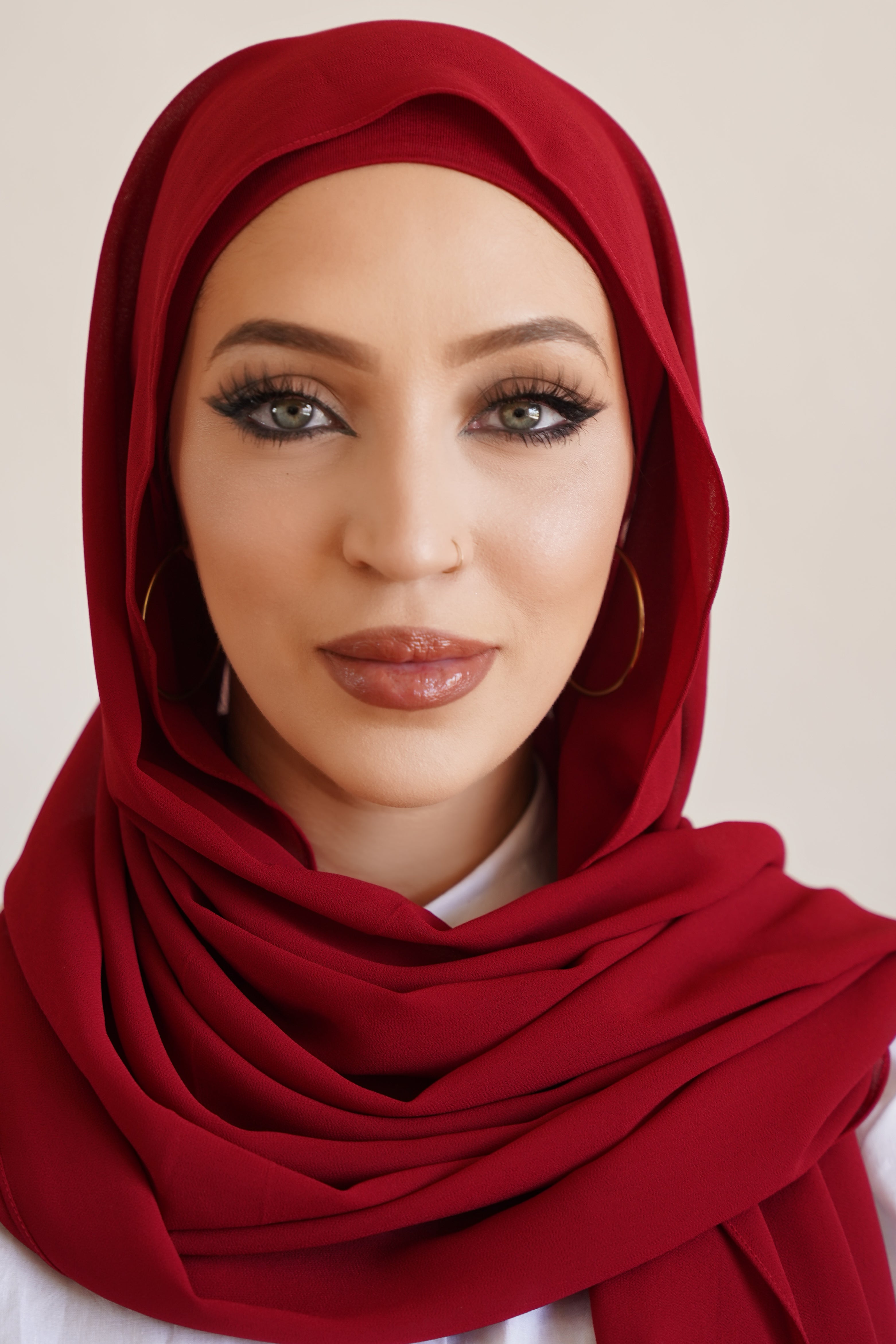 Elegant Chiffon Hijab Set Jamila - Soft & Lightweight Muslim Scarf for Women - Perfect for Daily Wear, Prayer, and Special Occasions