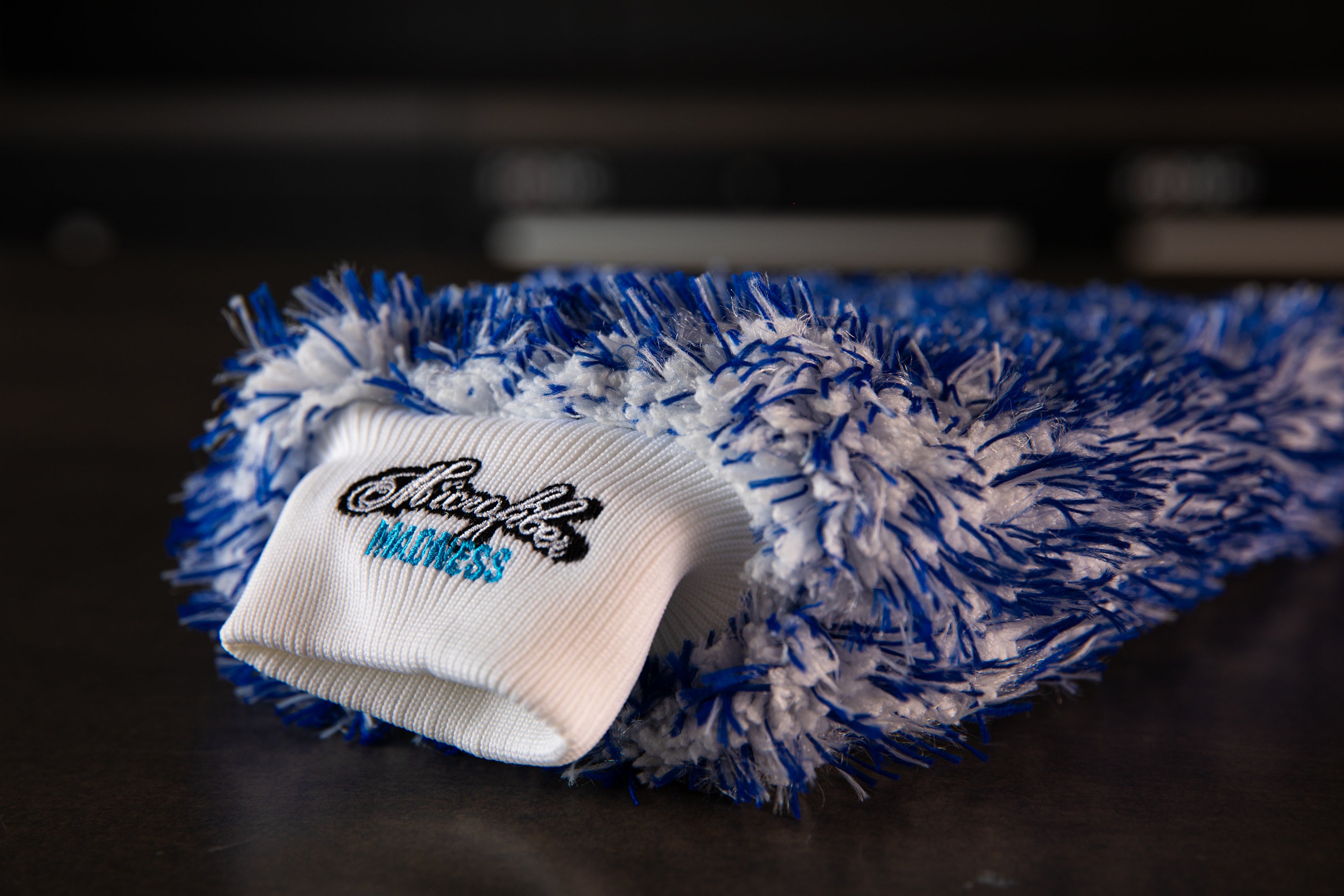 Microfiber Madness Incredimitt Premium Car Wash Mitt - Ultra Soft Microfiber Glove for Scratch-Free Cleaning - Perfect for Detailing, Washing Cars, Trucks & Motorcycles