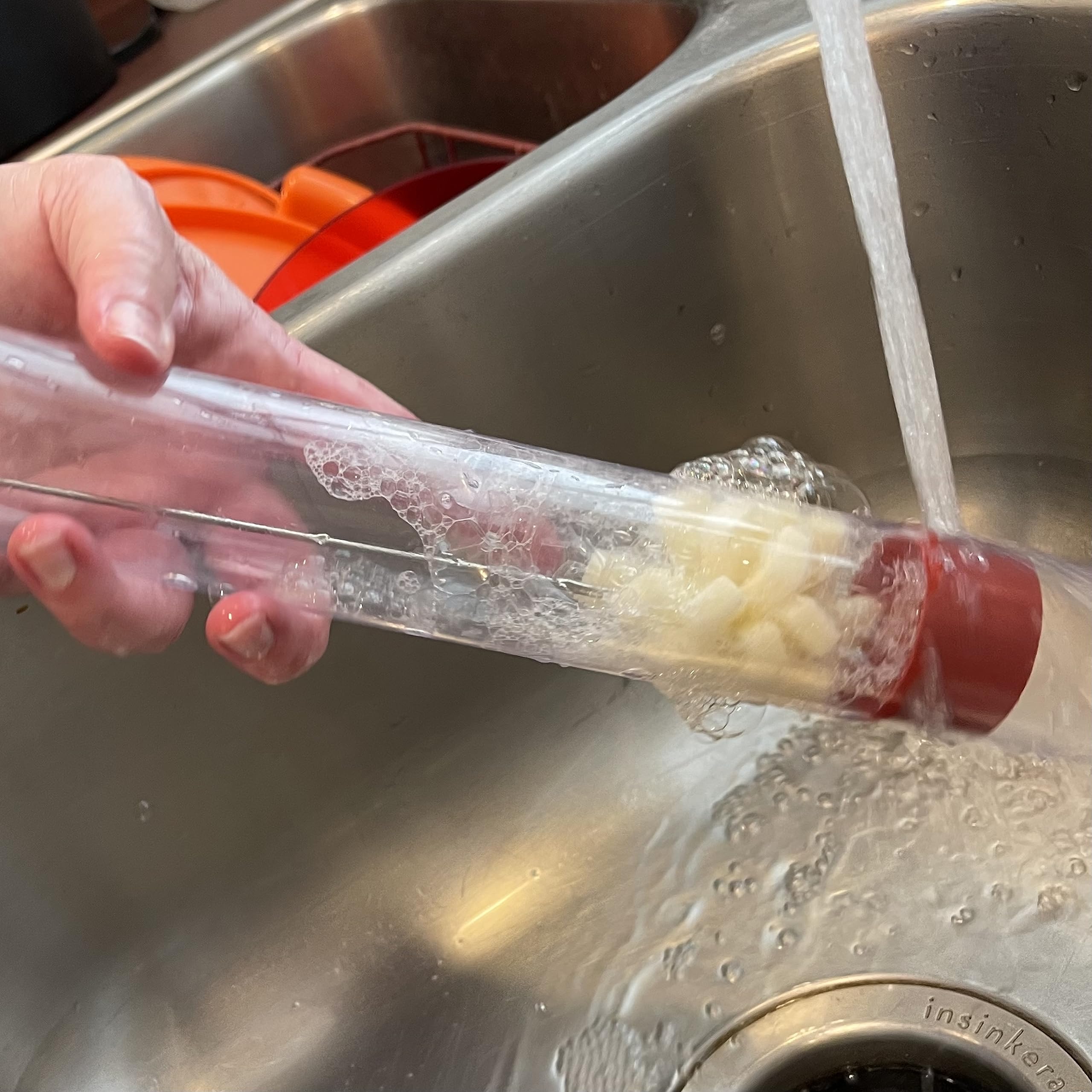 **Nectar Feeder Sponge Cleaning Brush – Scratch-Free, Safe for Plastic Feeders – Perfect for Hummingbird & Oriole Feeders**